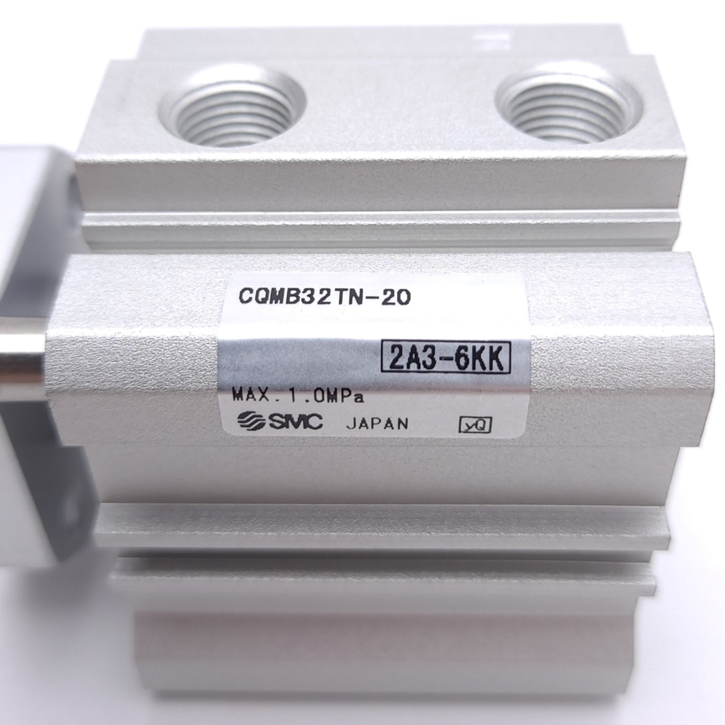 New – Open box SMC CQMB32TN-20 Compact Guided Cylinder, ø32mm Bore, 20mm Stroke, 1/8in NPT