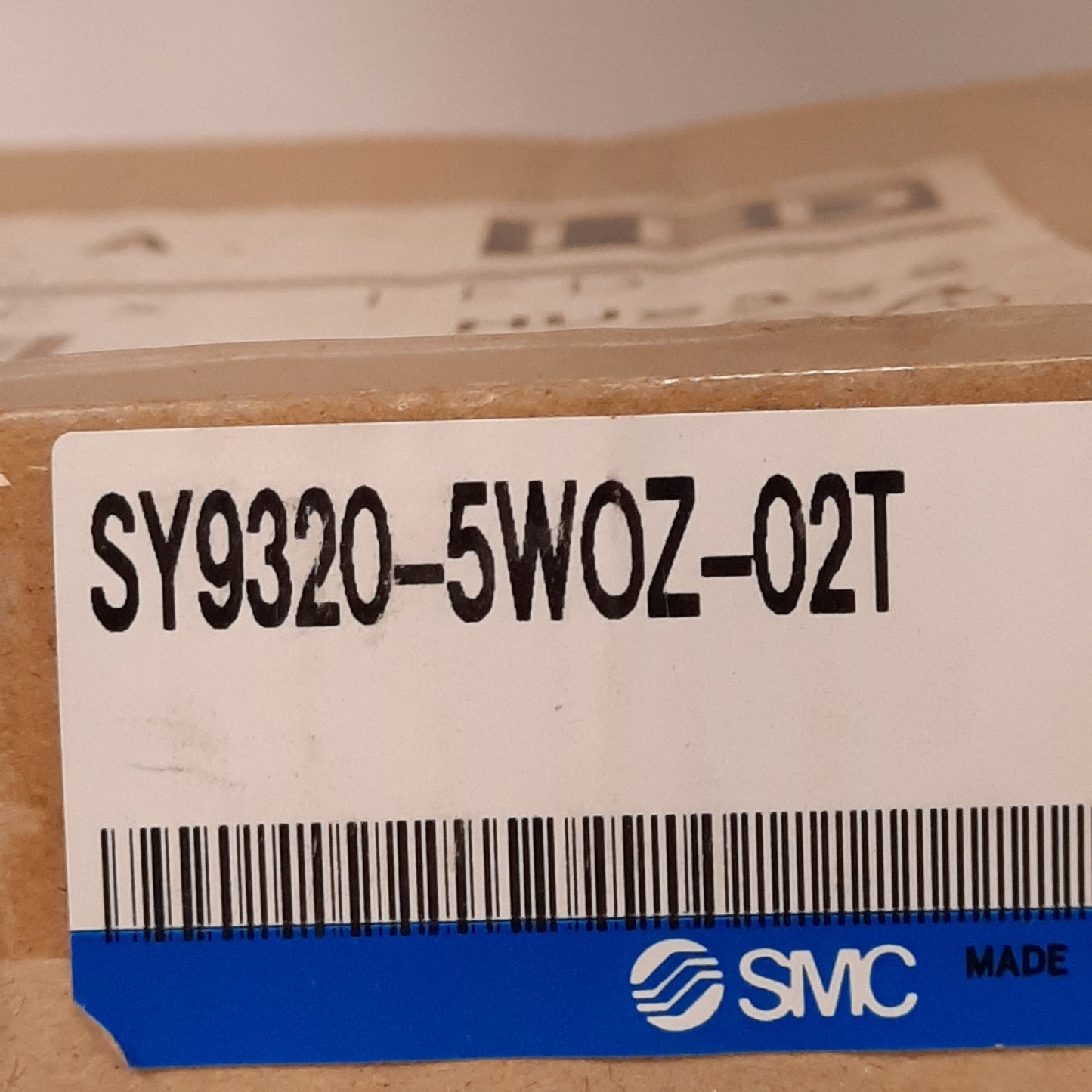 New SMC SY9320-5WOZ-02T Solenoid Valve 3-Position 0.2-0.7MPa 1/4in NPTF 24VDC Coil