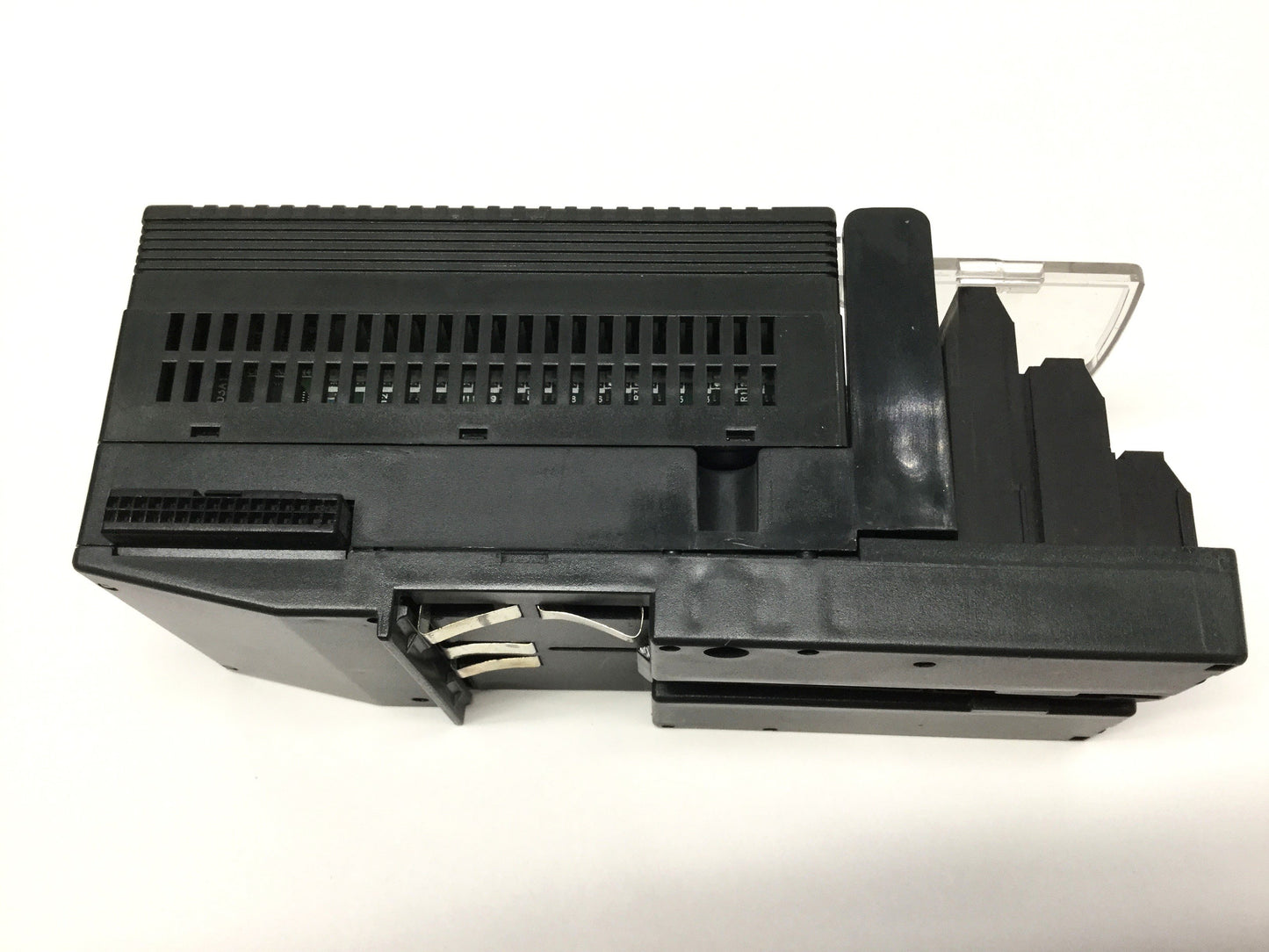 Used GE Fanuc IC200MDL750E VersaMax PLC Output Module 32-Point Pos Log, 12/24VDC 0.5A