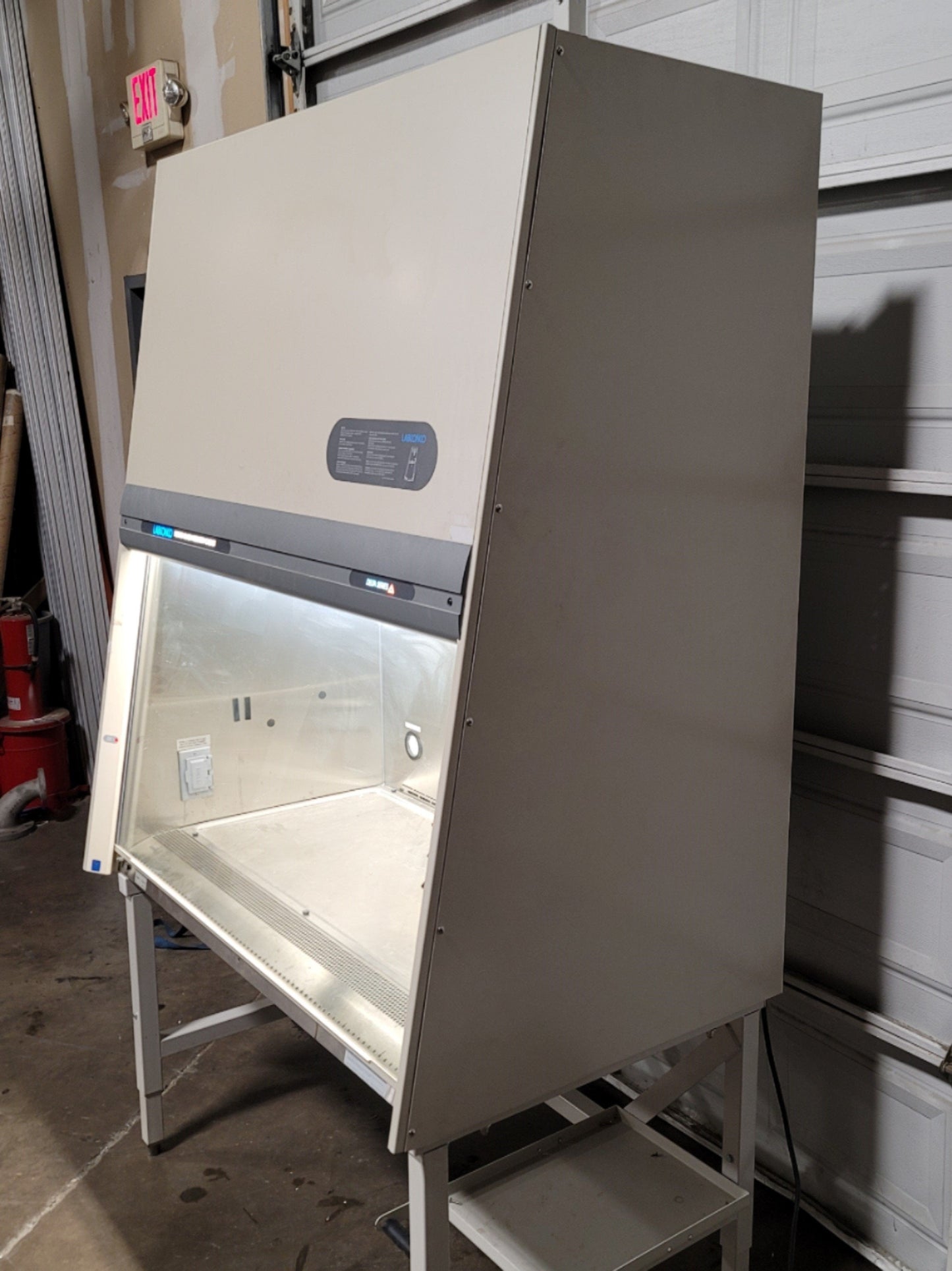 Used Labconco 36209043726 Purifier Class II Biosafety Cabinet 20CuFt, 296CFM, 120VAC