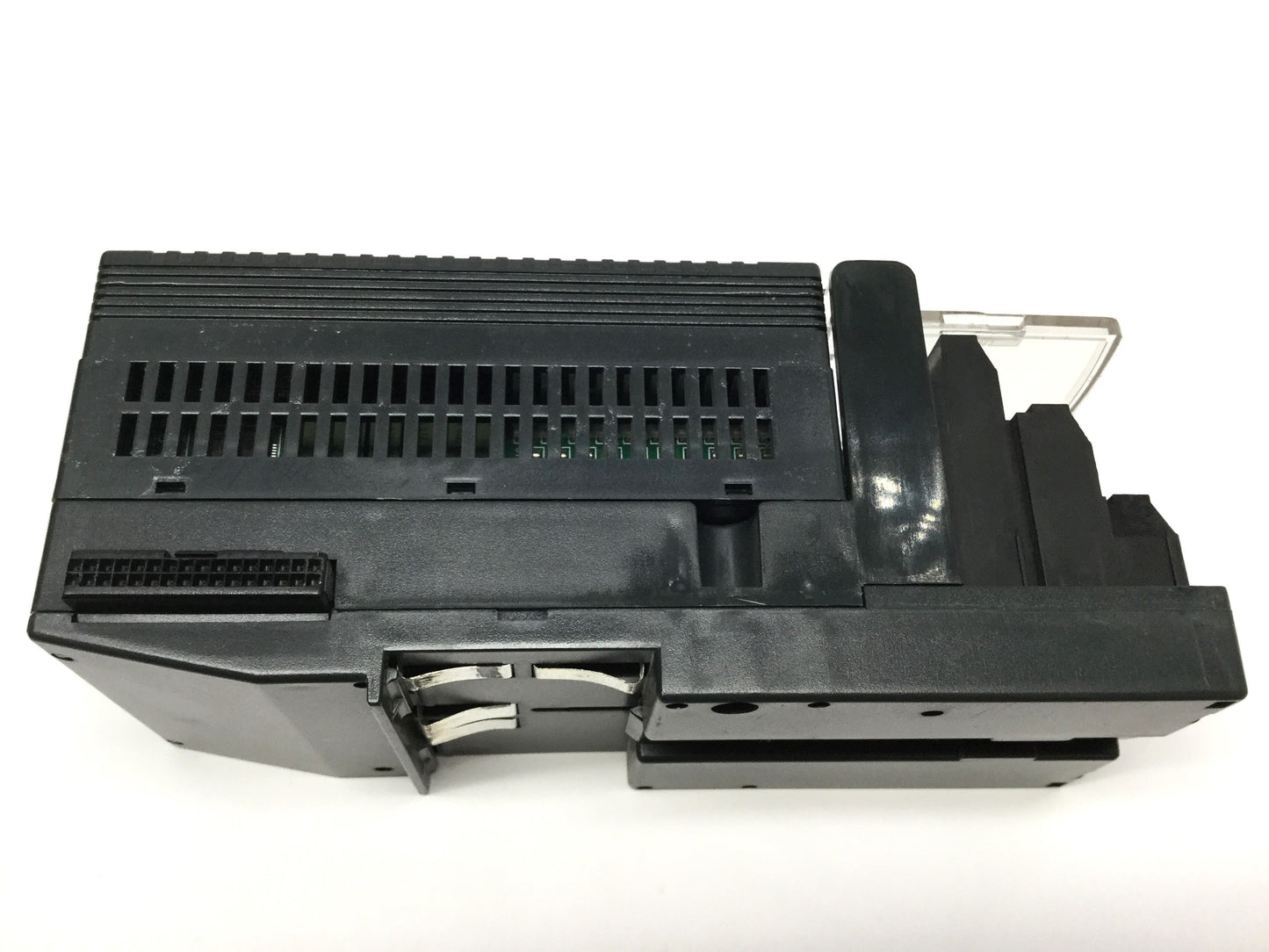 Used GE Fanuc IC200MDD843F VersaMax PLC Mixed I/O Module, 10x 24VDC In /6x Relay Out