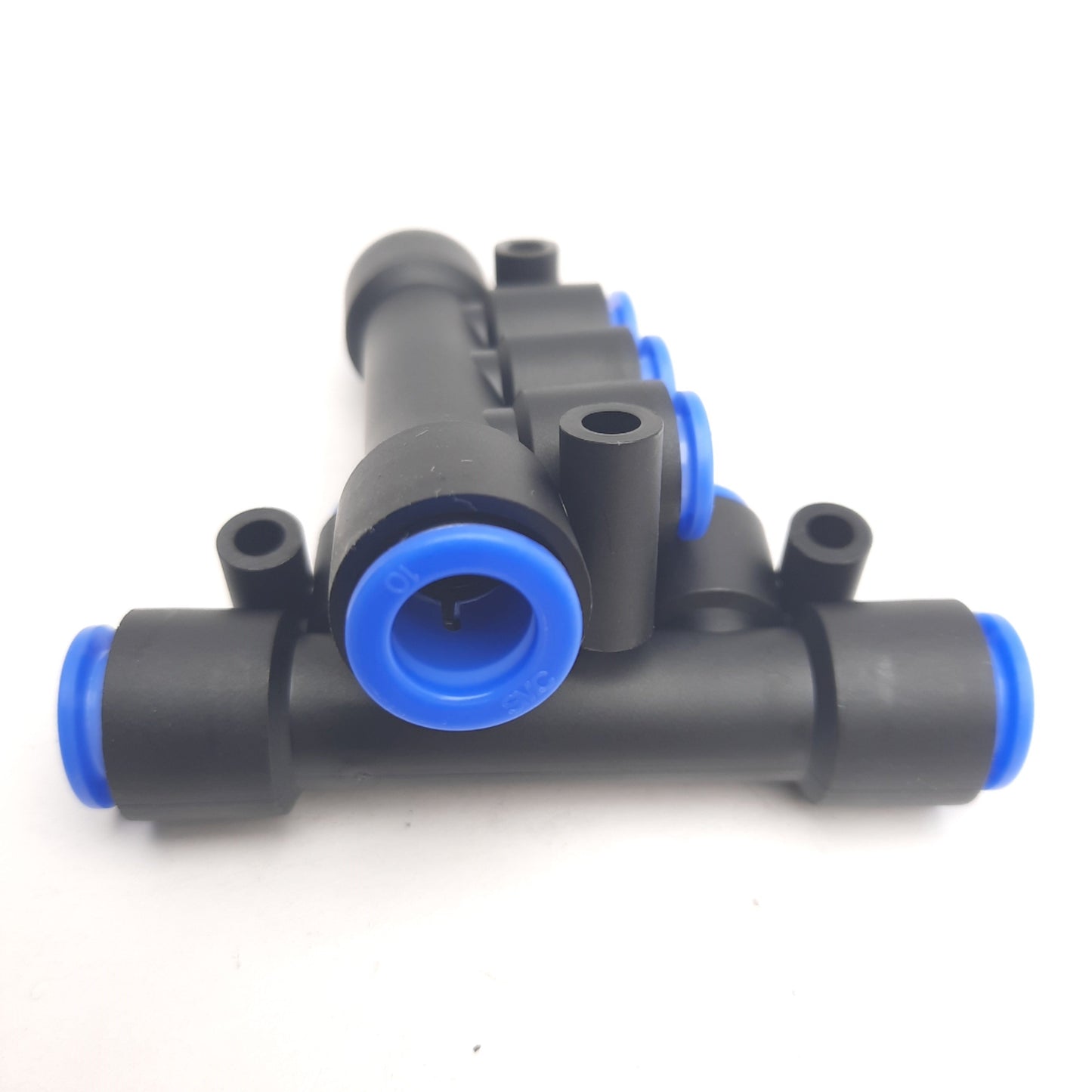 New – Open box Lot of 2 SMC KM13-08-10-3 Fitting Manifold, 8mm Tube OD, to 10mm Port