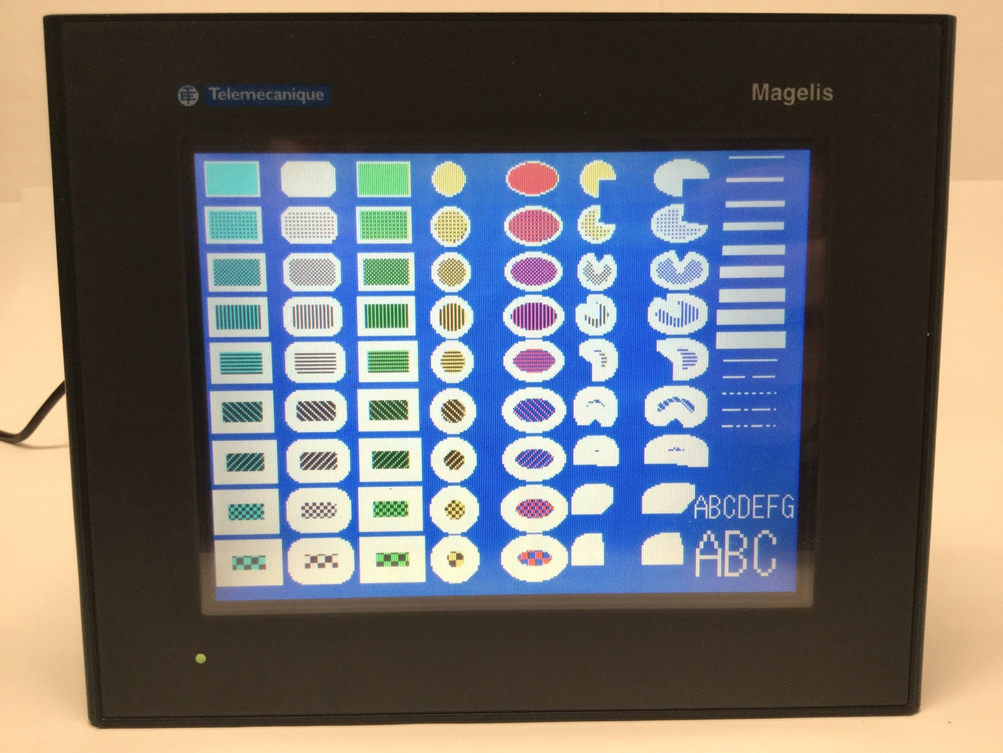 Used Schneider XBTGT2220 Magelis 5.7" HMI Operator Touchscreen Panel 320x240 24VDC