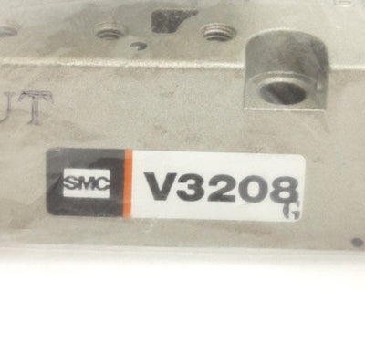 New SMC V3208 Double Solenoid Valve Body, Pilot Operated, Rc1/4 Thread