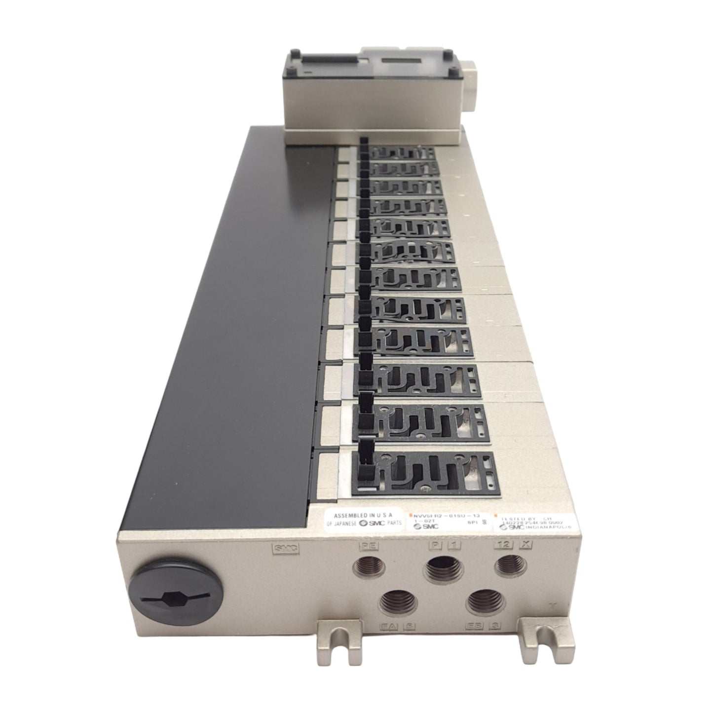 New – Open box SMC NVV5FR2-01SU-131-02T Manifold, 13-Station, 1/4in NPTF, 130psi Max