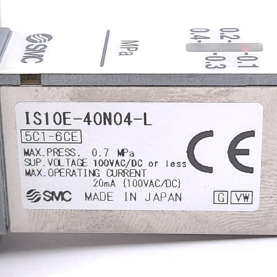 New SMC IS10E-40N04-L Pressure Switch W/ Piping Adapter, 1/4in NPT, 0.7MPa Max