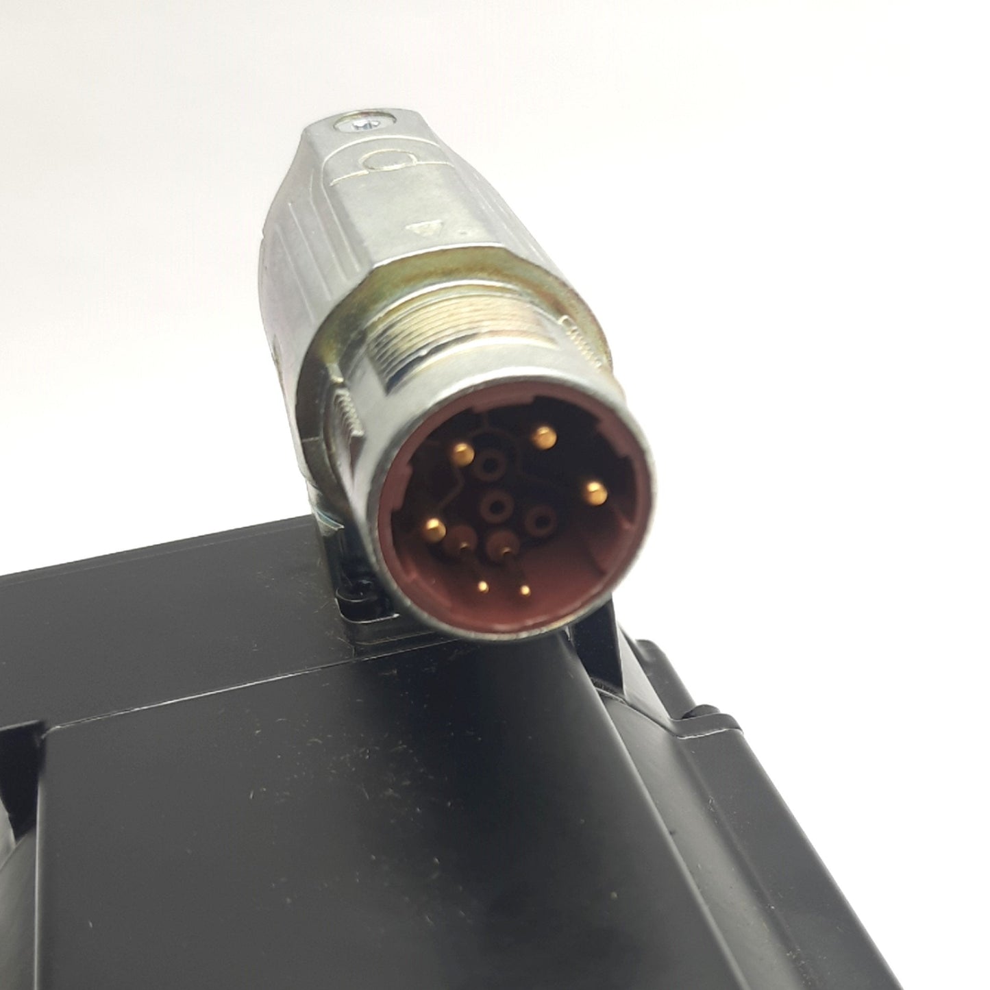 New Kollmorgen AKM2G-43I-ANDNCA00 Servo Motor, 21.1Nm, 6000RPM, 2530W, 88mm Frame