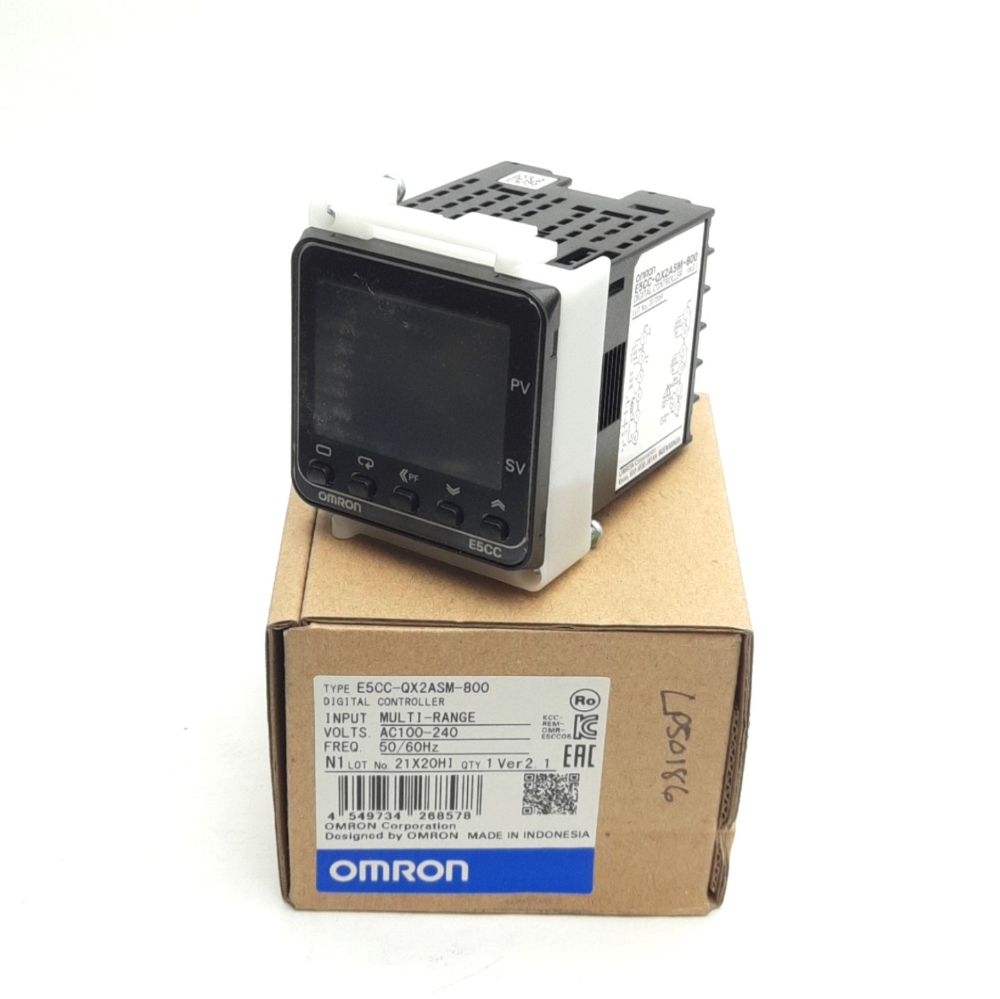 New Omron E5CC-QX2ASM-800 Digital Controller, Universal Input, 12VDC PNP Output