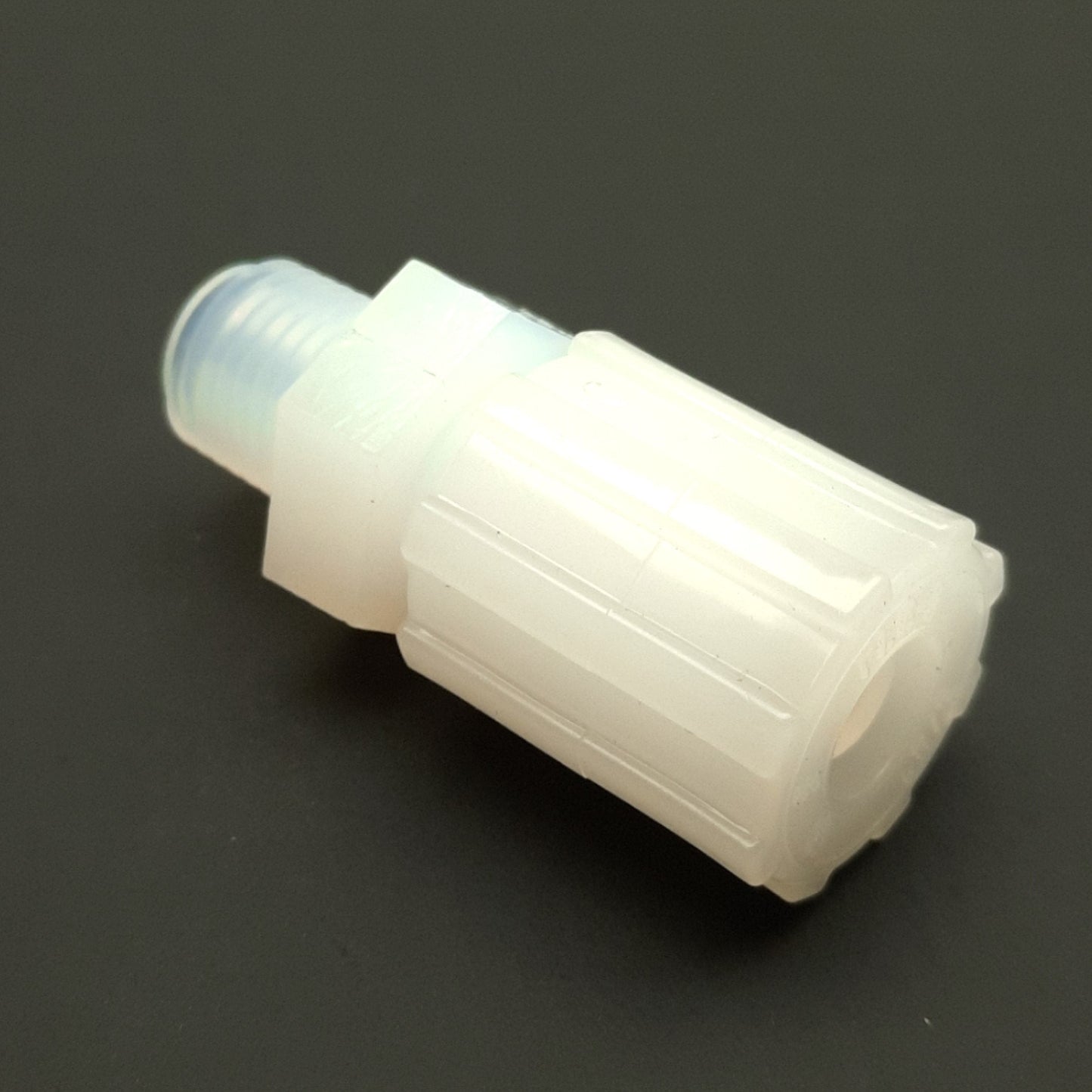 New Lot of 2 Fit-Line Global MC6-4N-1 Pneumatic Connectors, 3/8in Tube To 1/4in NPT