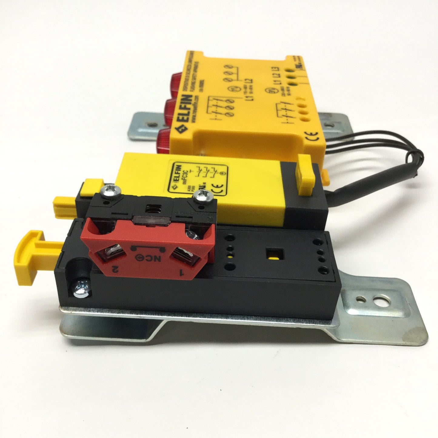 Used Elfin 050ASLFI01 Flashing Safety Signaling Device 600VAC 1/3PH, 1NC Interlock