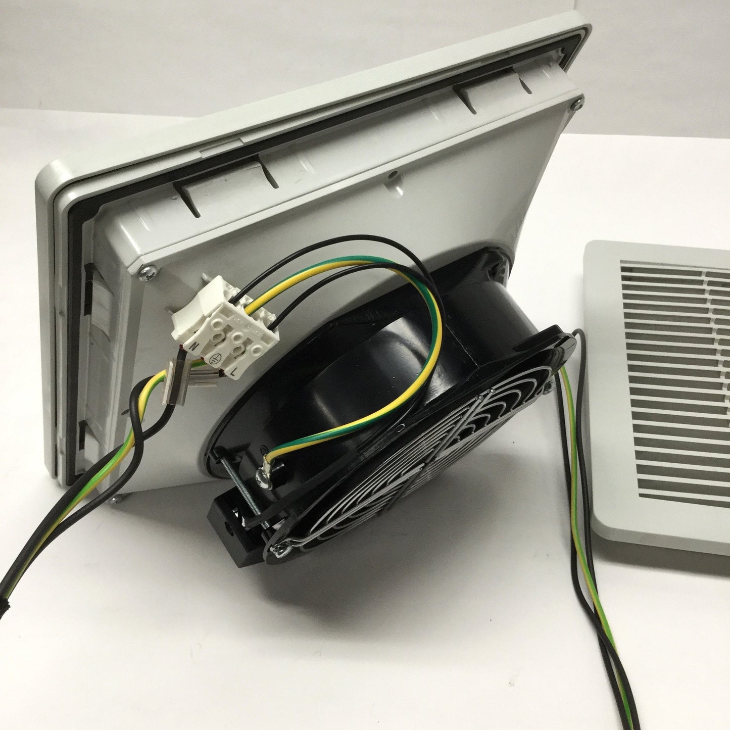 Used DKC R5GV421H Enclosure Filter Fan 230VAC, 270m³/h, 250 x 250mm, w/Exhaust Grille