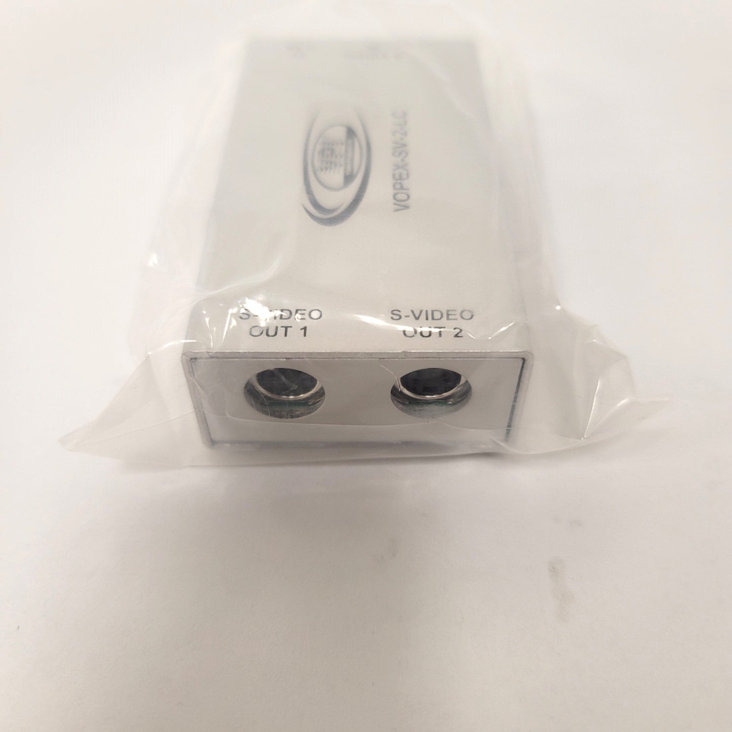 Open box NTI VOPEX-SV-2-LC 2-Port S-Video Splitter, SVGA 800x600, 150MHz, 120VAC