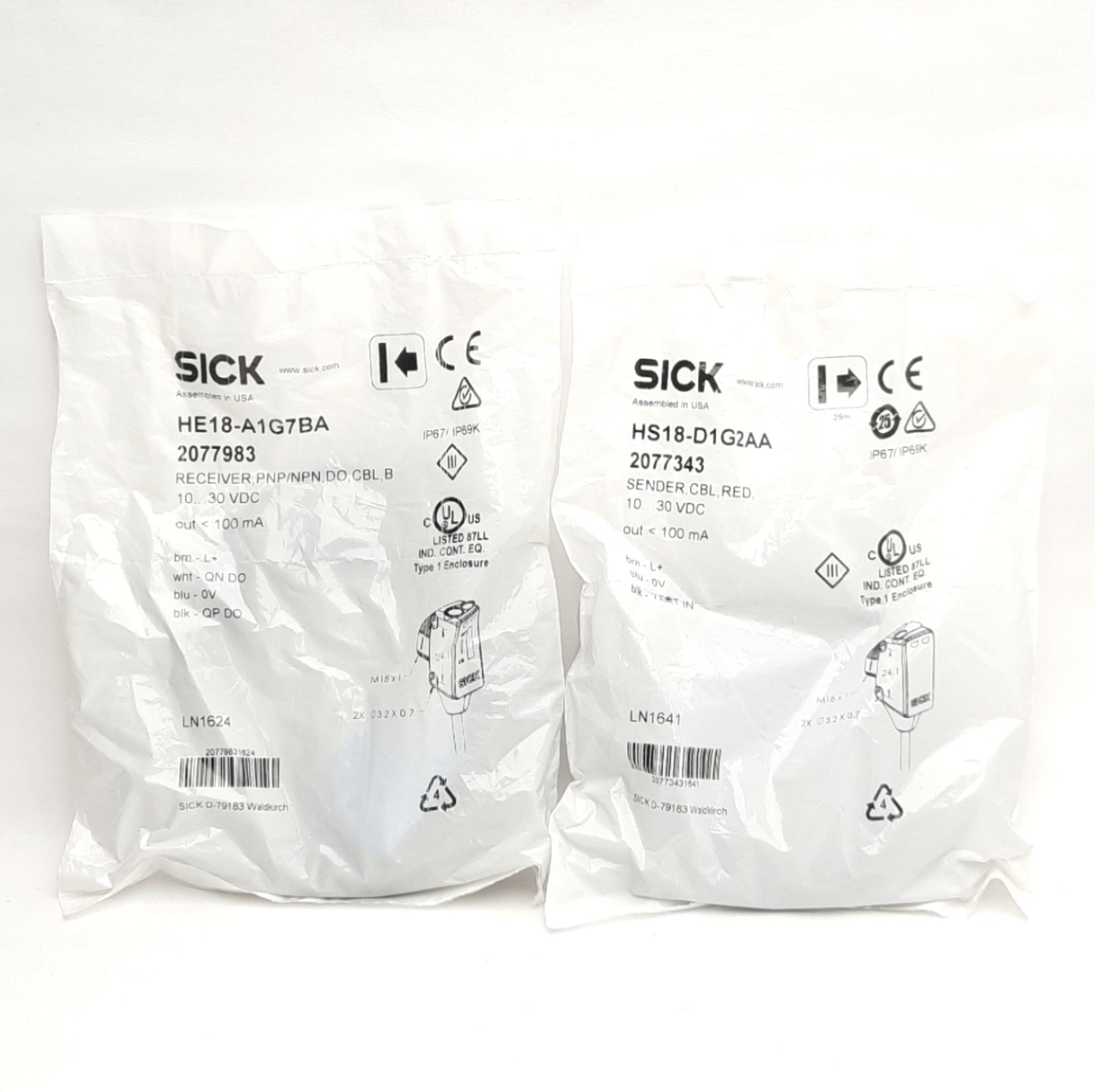 New SICK 1071744 Thrubeam Sensor 10-30VDC, PNP/NPN Digital Output, 20m Range