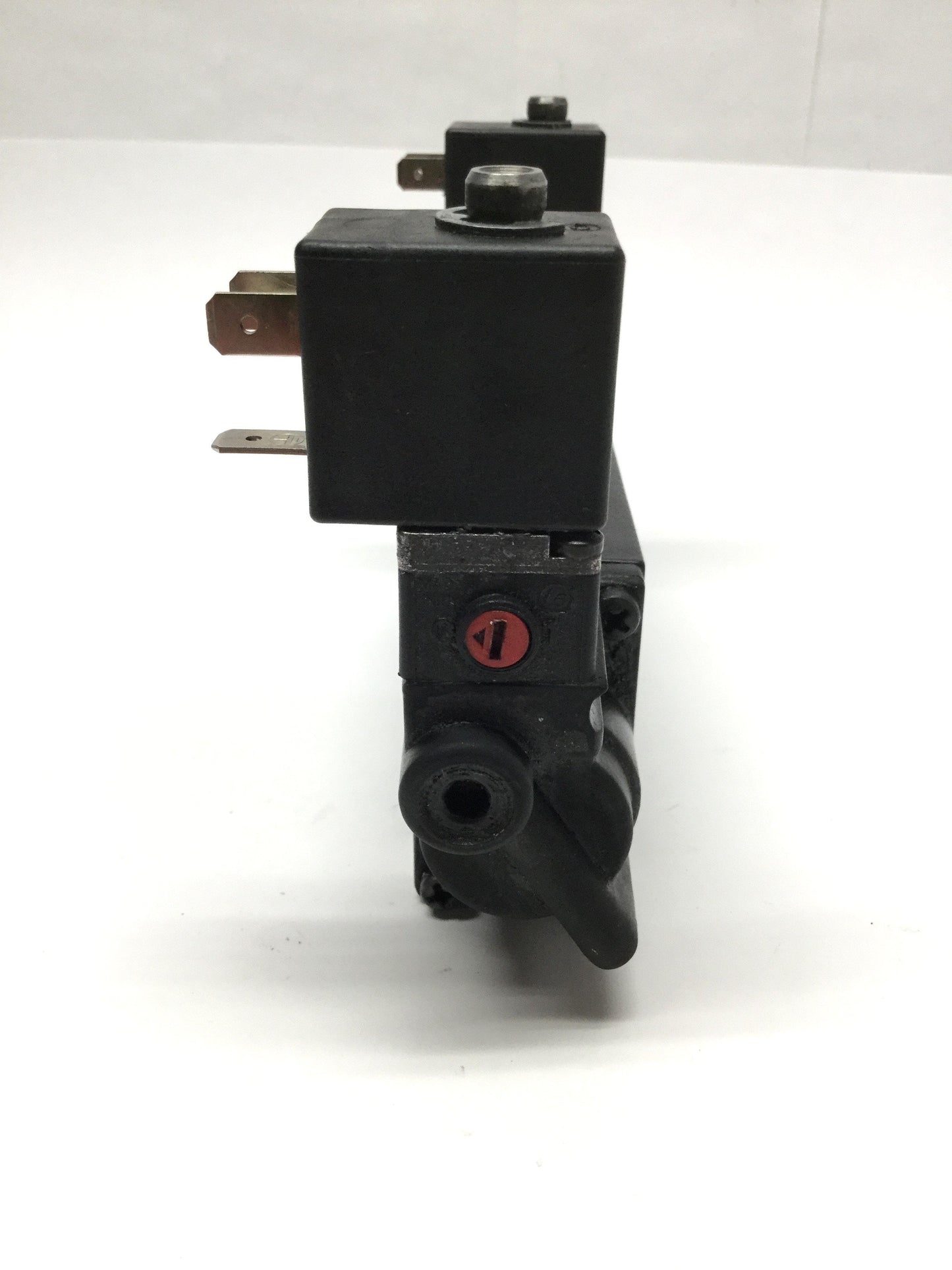 Used Norgren K71EA00KV2KV22W2 Inline Spool Solenoid Valve 5-Port, 2-Position 24VDC