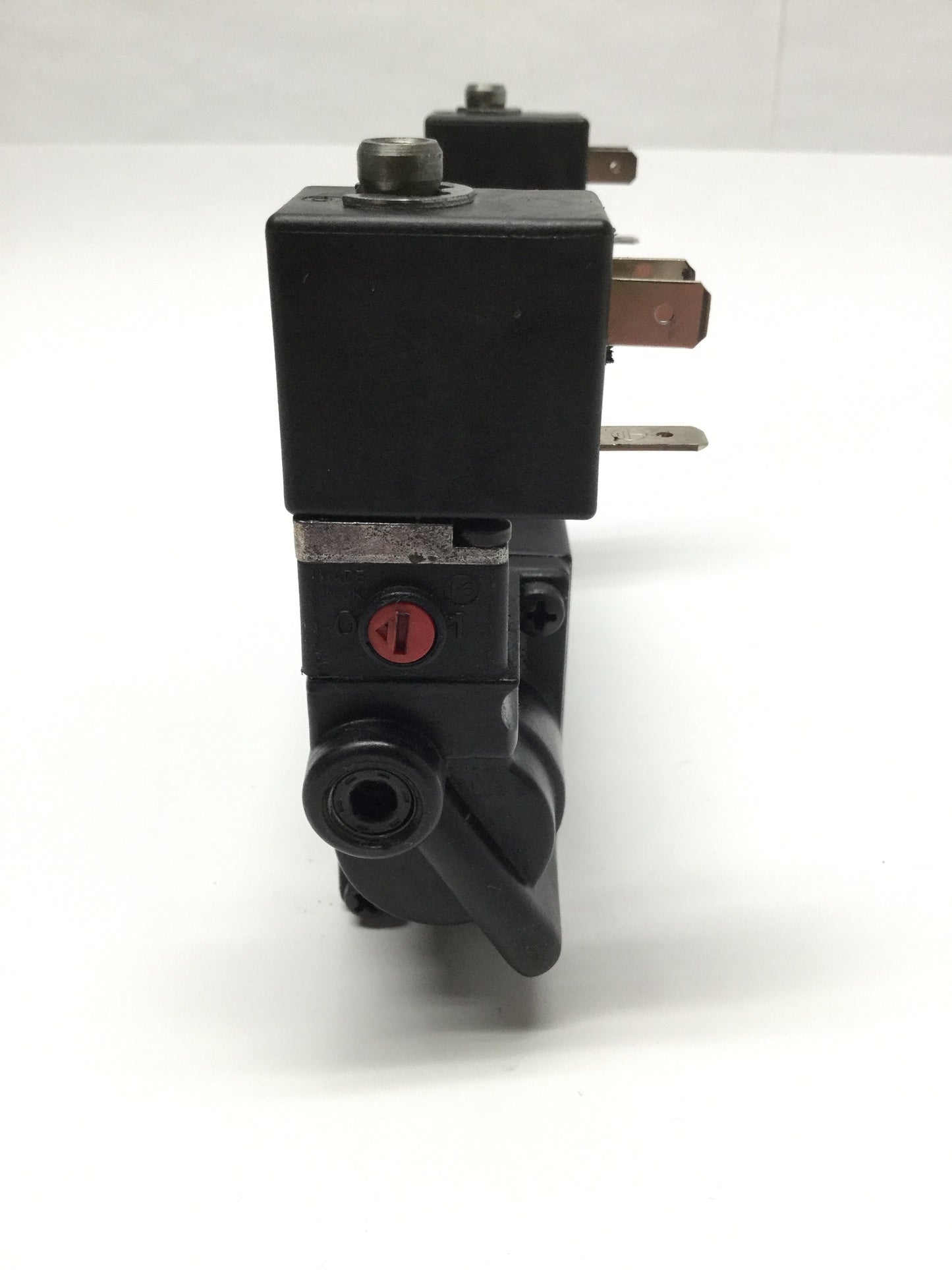 Used Norgren K71EA00KV2KV22W2 Inline Spool Solenoid Valve 5-Port, 2-Position 24VDC