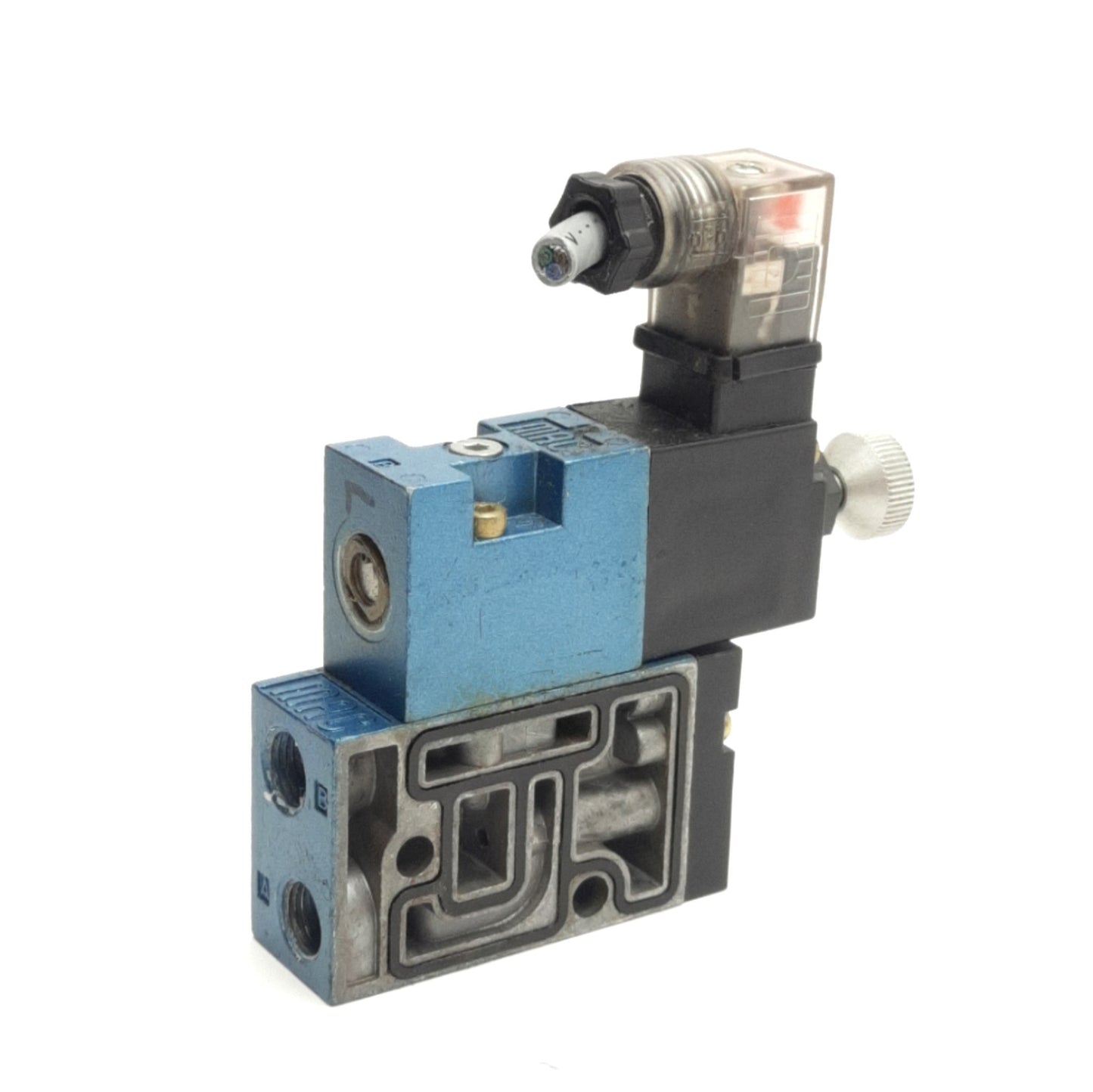 Used Mac Valves 45A-MAJ-DDAJ-4KD Solenoid Valve 1/8in NPT, 4/2-Way, 24VDC Coil
