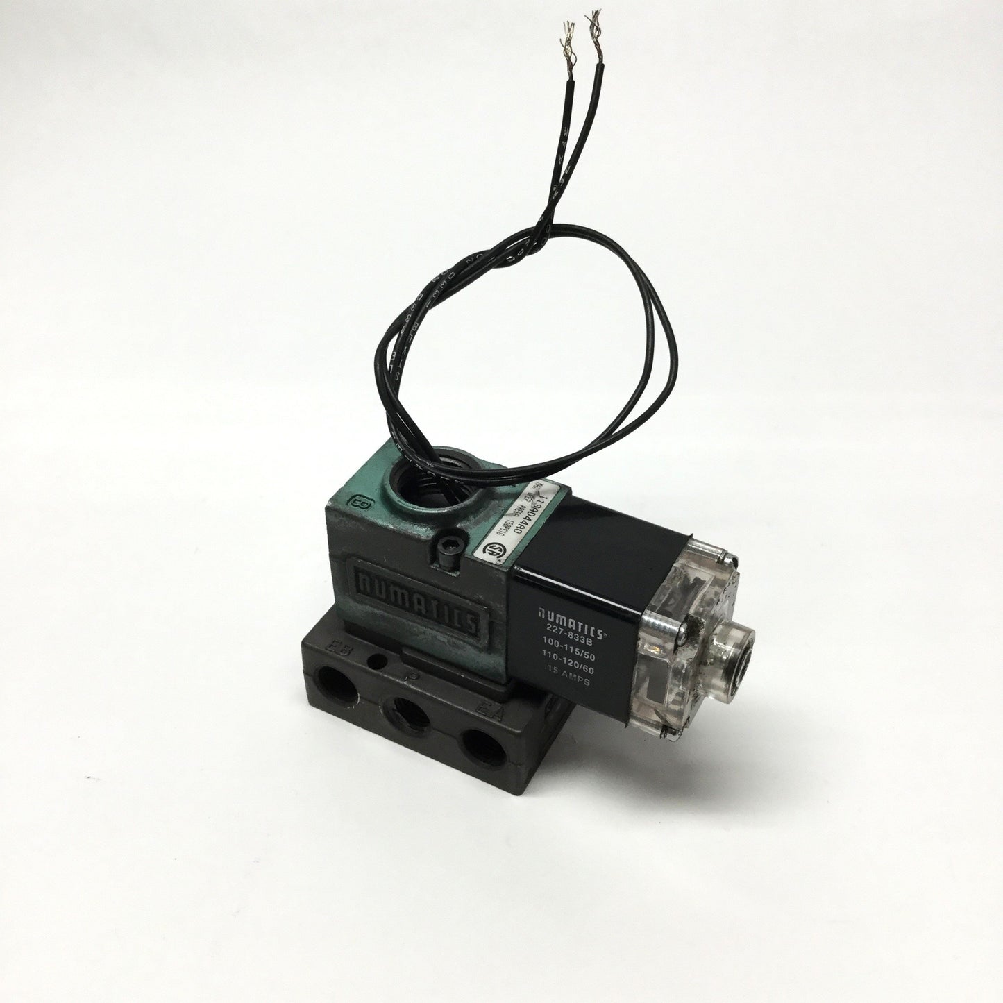 Used Numatics 11SAD44AO Solenoid Valve 5-Port, 2-Position, 1/4" NPT, 150psi, 120VAC