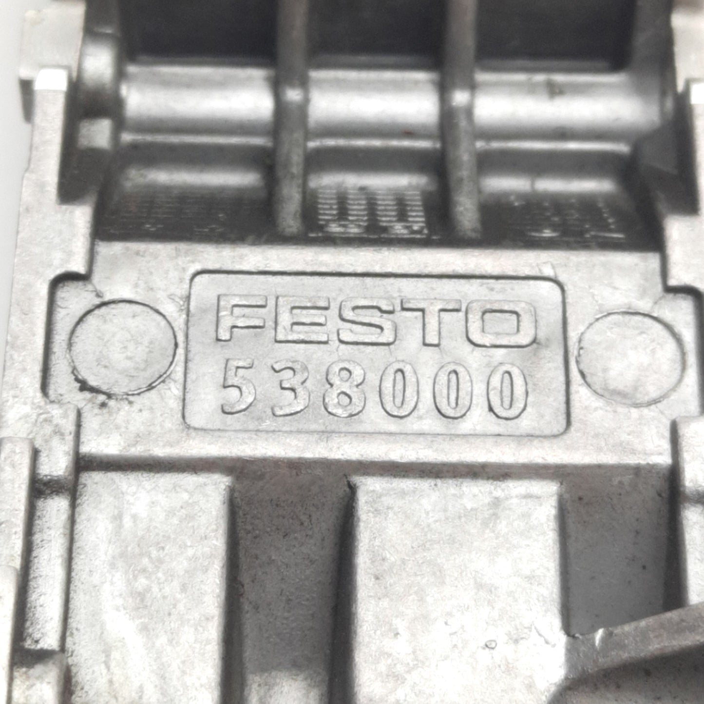 Used Festo VMPA2-FB-2-1 538000 Pneumatic Valve Sub-Base, G1/8, 6mm P2C, 10bar Max