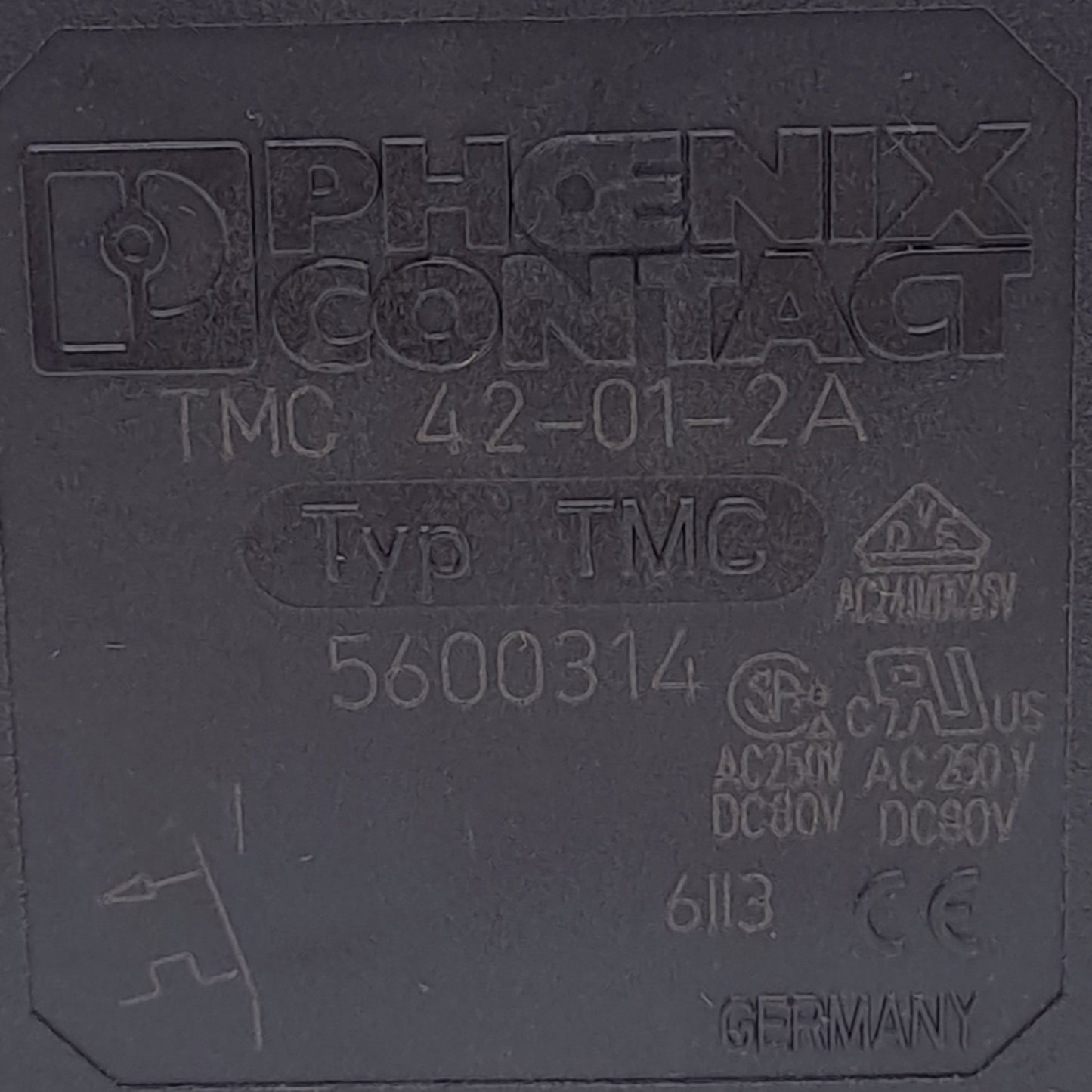 Used Phoenix Contact 5600314 TMC 42-01-2A Circuit Breaker, 2A, 250VAC/80VDC, DIN Rail