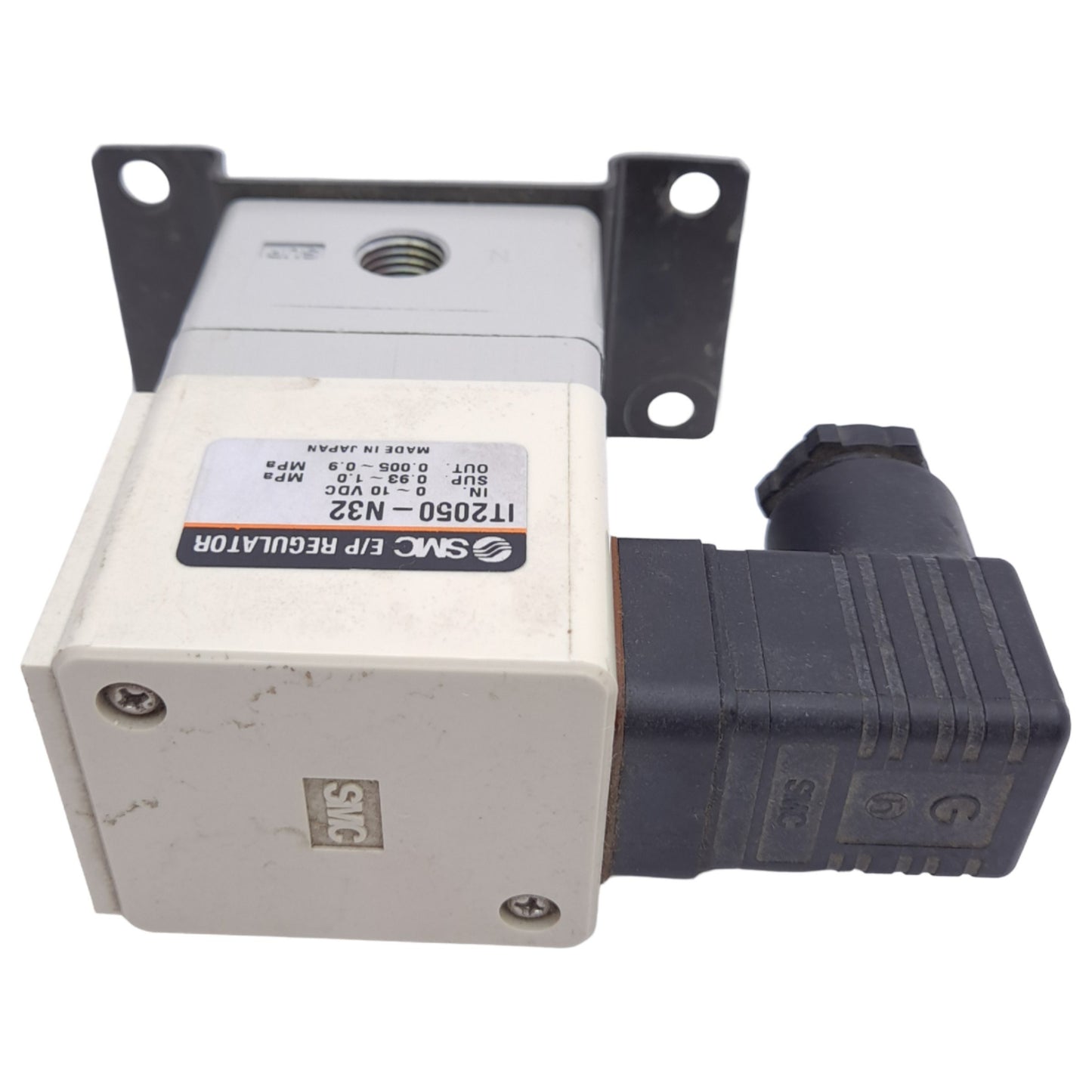 Used SMC IT2050-N32 Electro-Pneumatic Regulator, 1/4" NPT, 1.0MPa Supply, 0.9MPa Out