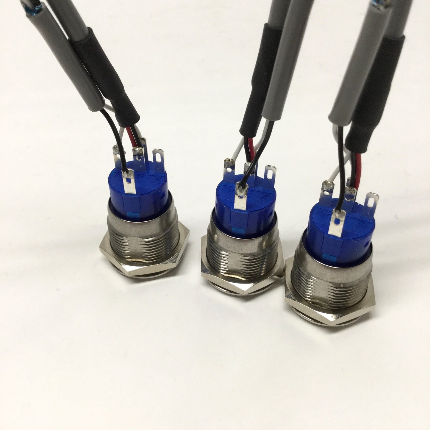 New – Open box Lot of 3 E-Switch ULV4F2BSS531 Illuminated Power Switch, Green, SPDT, 3A 250VAC