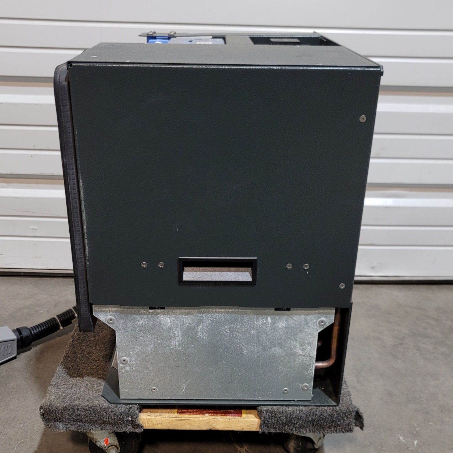 Used Rofin 120108355 HIB RKH/W-350-L-00-2 Cooling System For Powerline E Laser