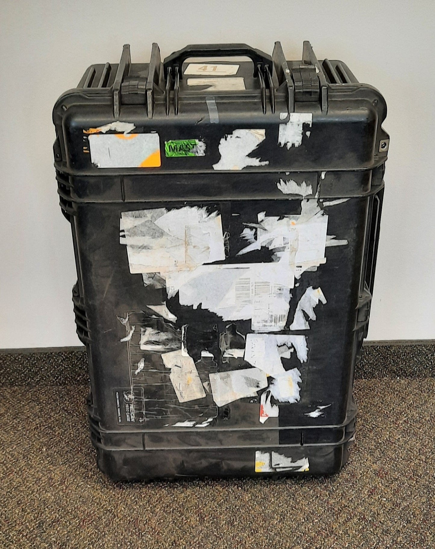 Used Pelican 1650 Watertight Protector Case Dimensions 28.57 x 17.52 x 10.65"
