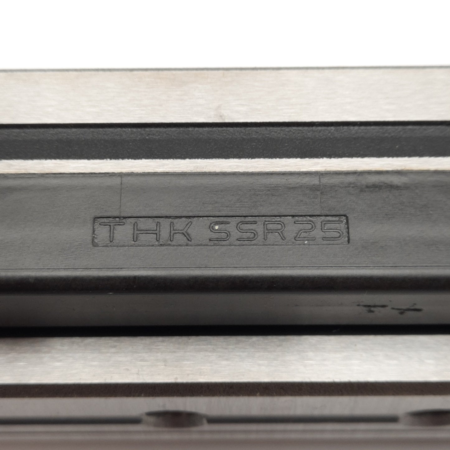 Used THK SSR25XW2+520LY Linear Guide Assembly, 520mm Rail, 83mm x 48mm Carriages