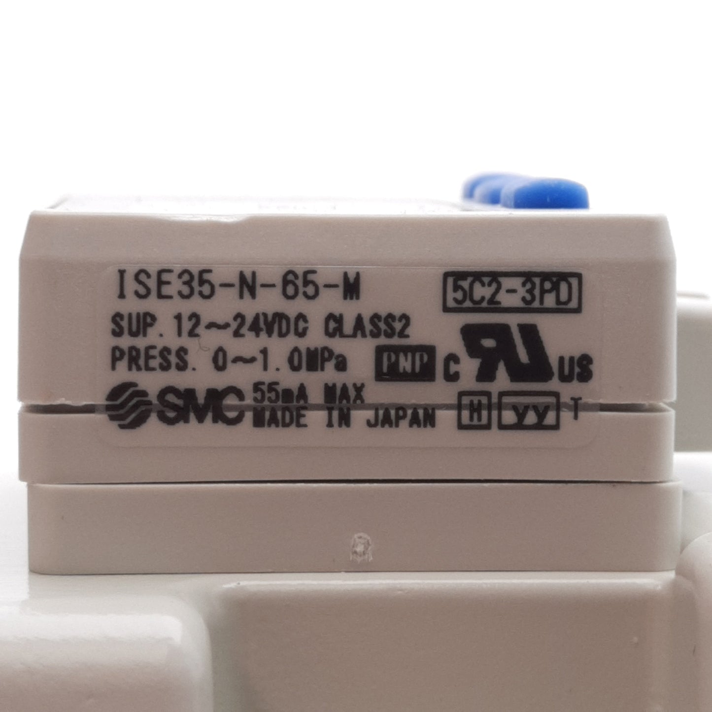 New SMC AW30-03BE3-B Filter Regulator, 5µm, 0.05-0.85MPa Set, Rc 3/8in, 12-24VDC