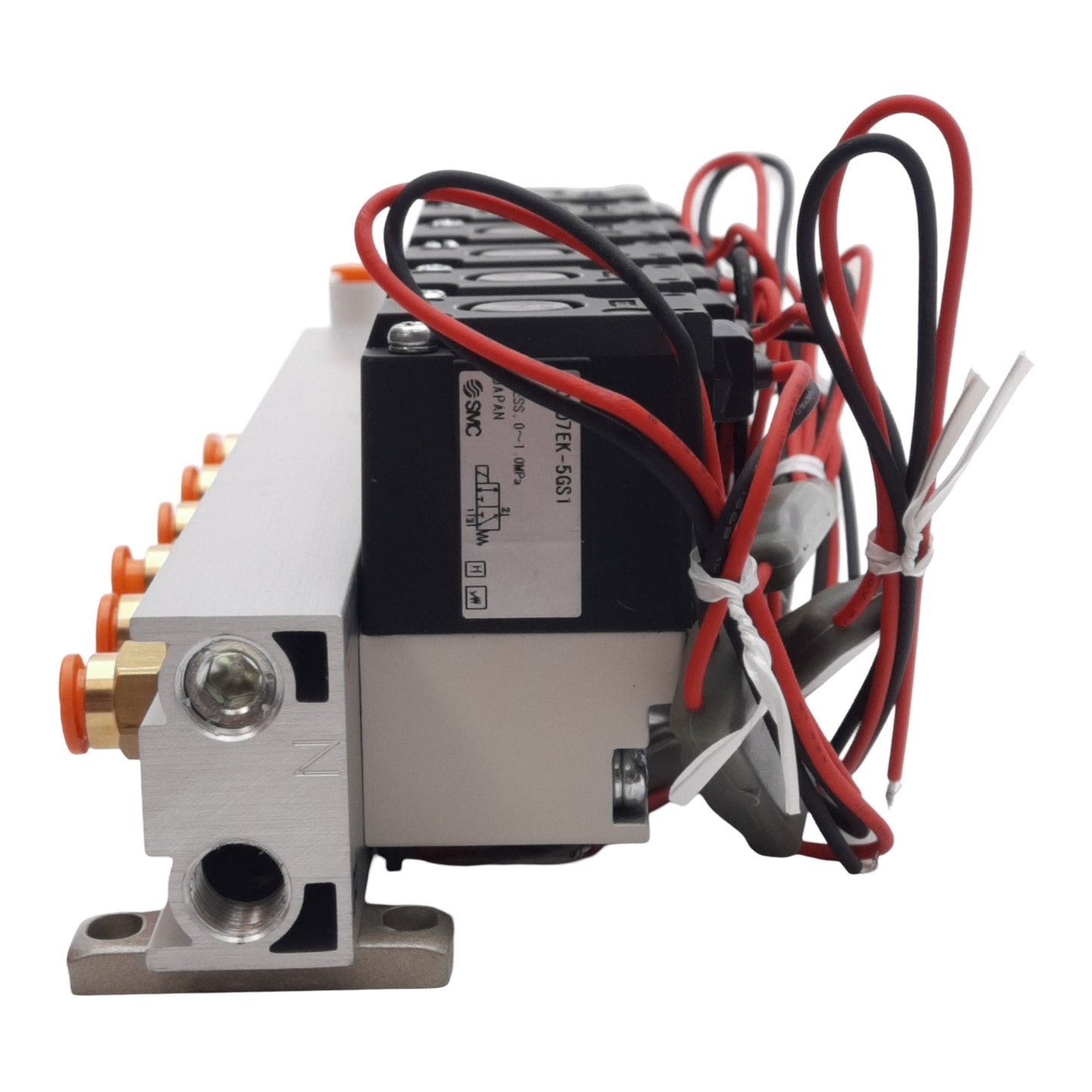 New SMC VV307-01-062-01-F Manifold, 6-Station, 2-Position Singles, 24VDC Coils