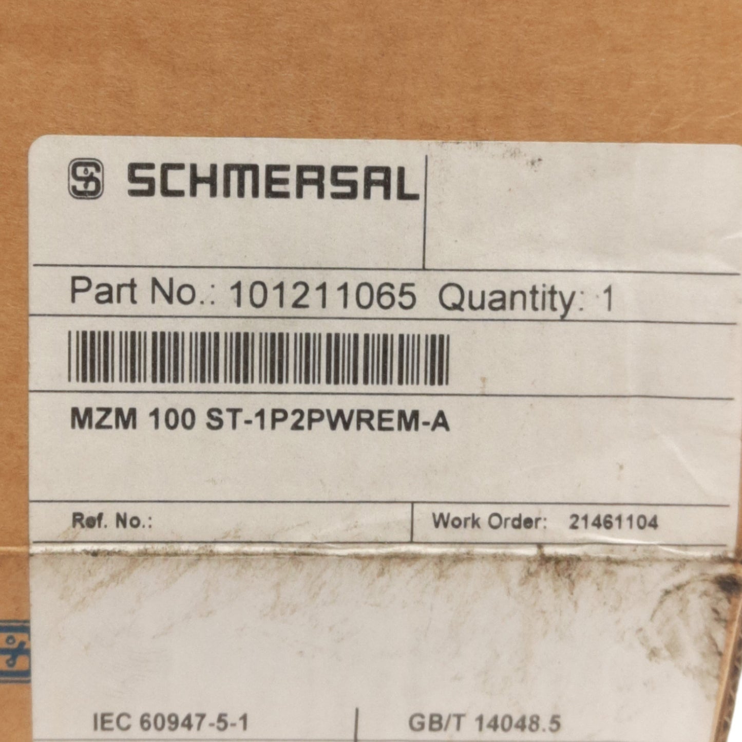 New Schmersal MZM 100ST-1P2PWREM-A Interlock Switch 24VDC, M23 8-P, 30-100N Holding
