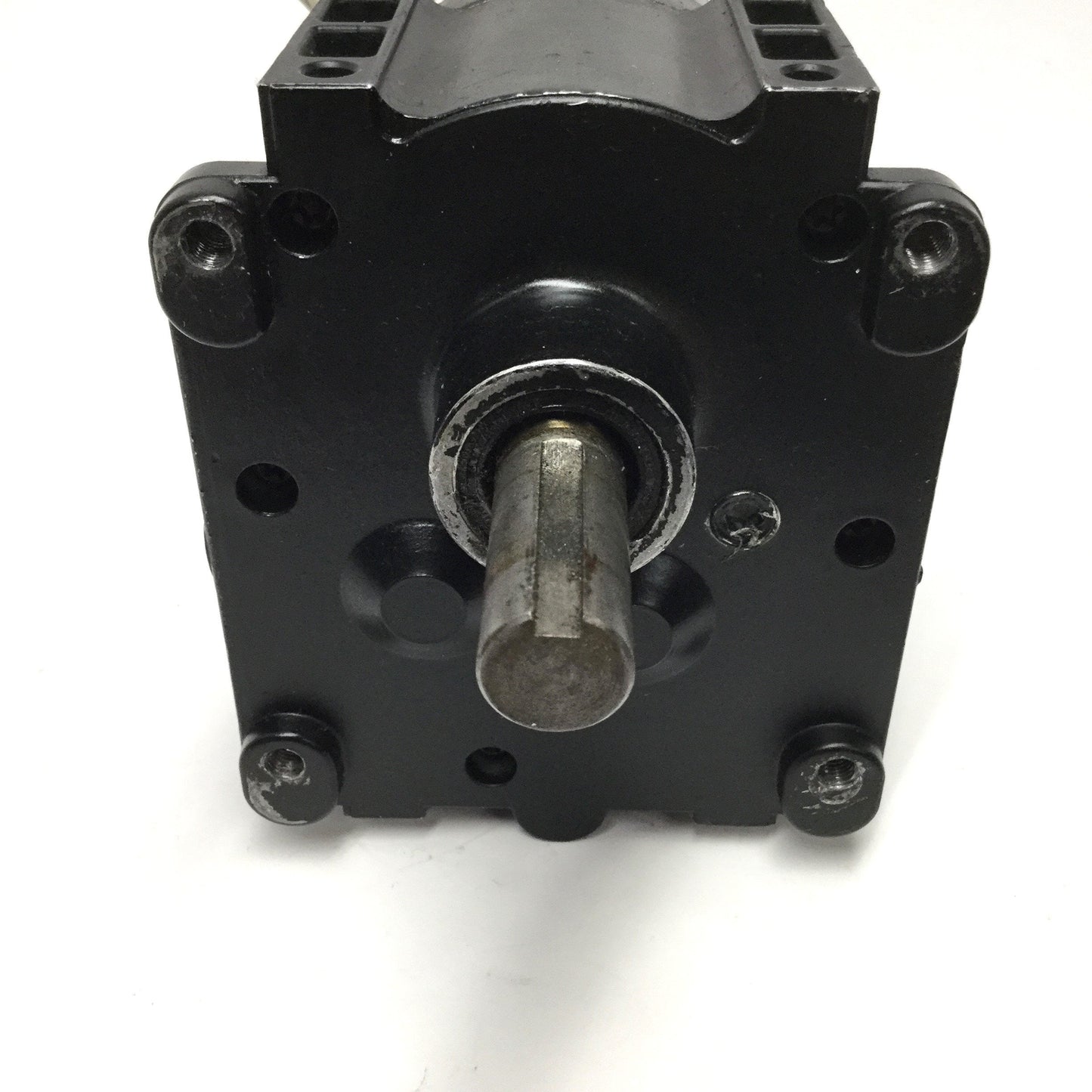 Used Minarik 507-01-106 Adjustable Speed Gearmotor 90VDC, 1/8HP, 10.6:1 Ratio, 185RPM