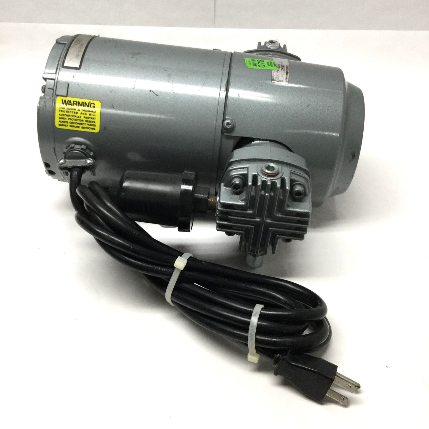 Used Gast 1VBF-26-M100X M100GX Oilless Piston Vacuum Pump 3.2CFM, 1/6HP, 115VAC Motor