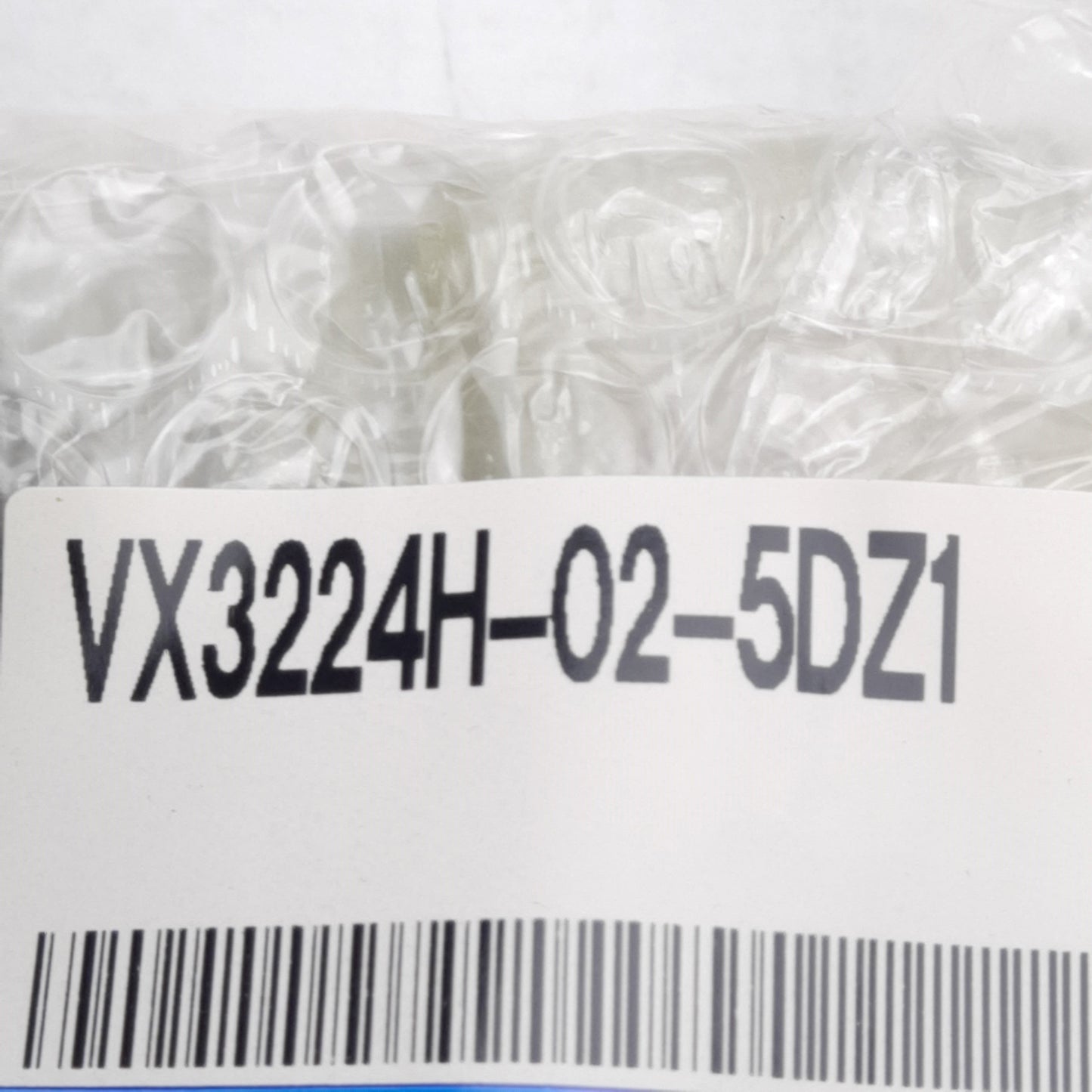 New SMC VX3224H-02-5DZ1 Solenoid Valve, 0.7MPa Water/Oil, ø2.2mm Orifice, 24VDC Coil