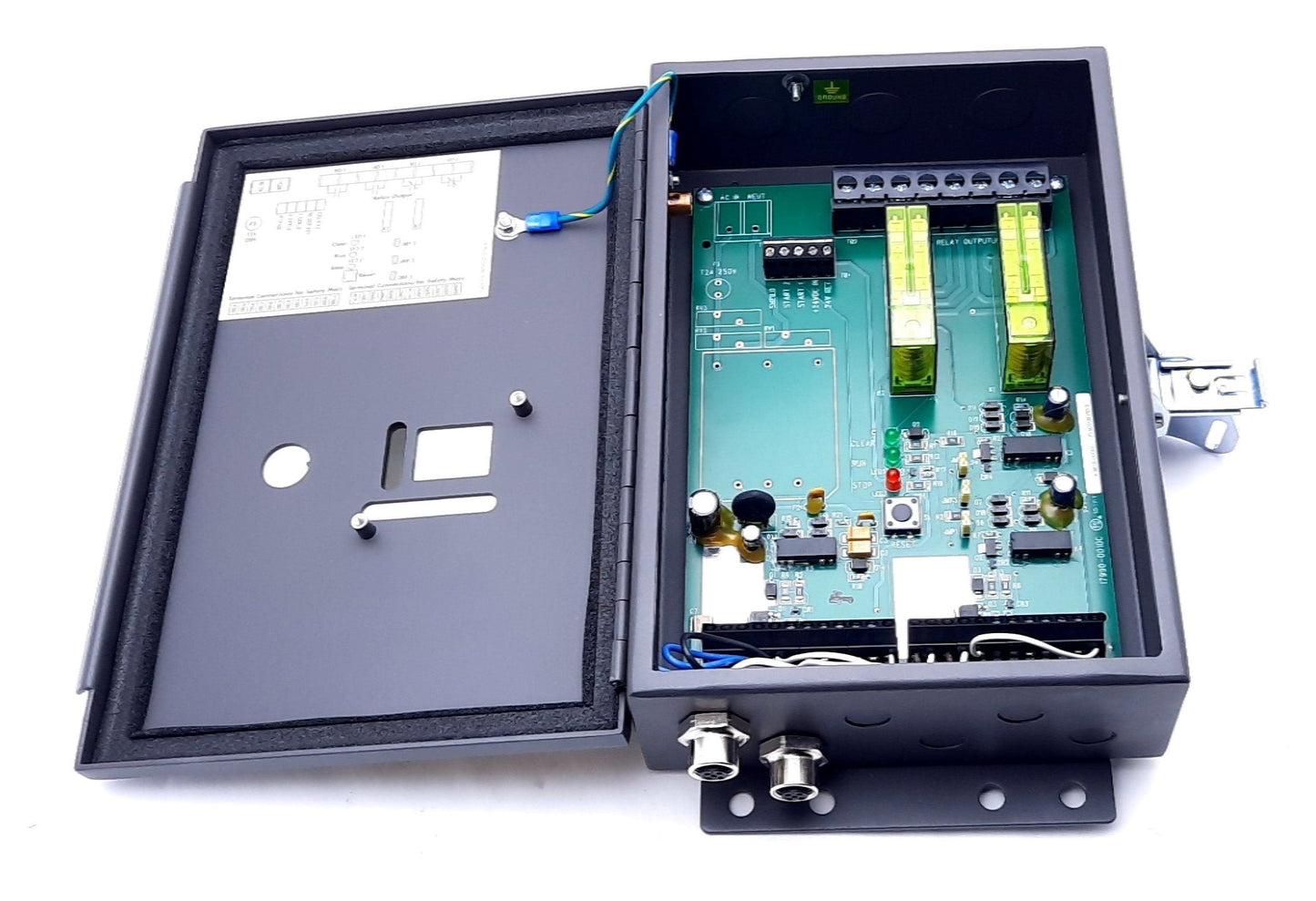 New STI 43815-0002 Universal Safety Mat Controller 100-240VAC, 2N.O, 2N.C 6A 1500VA