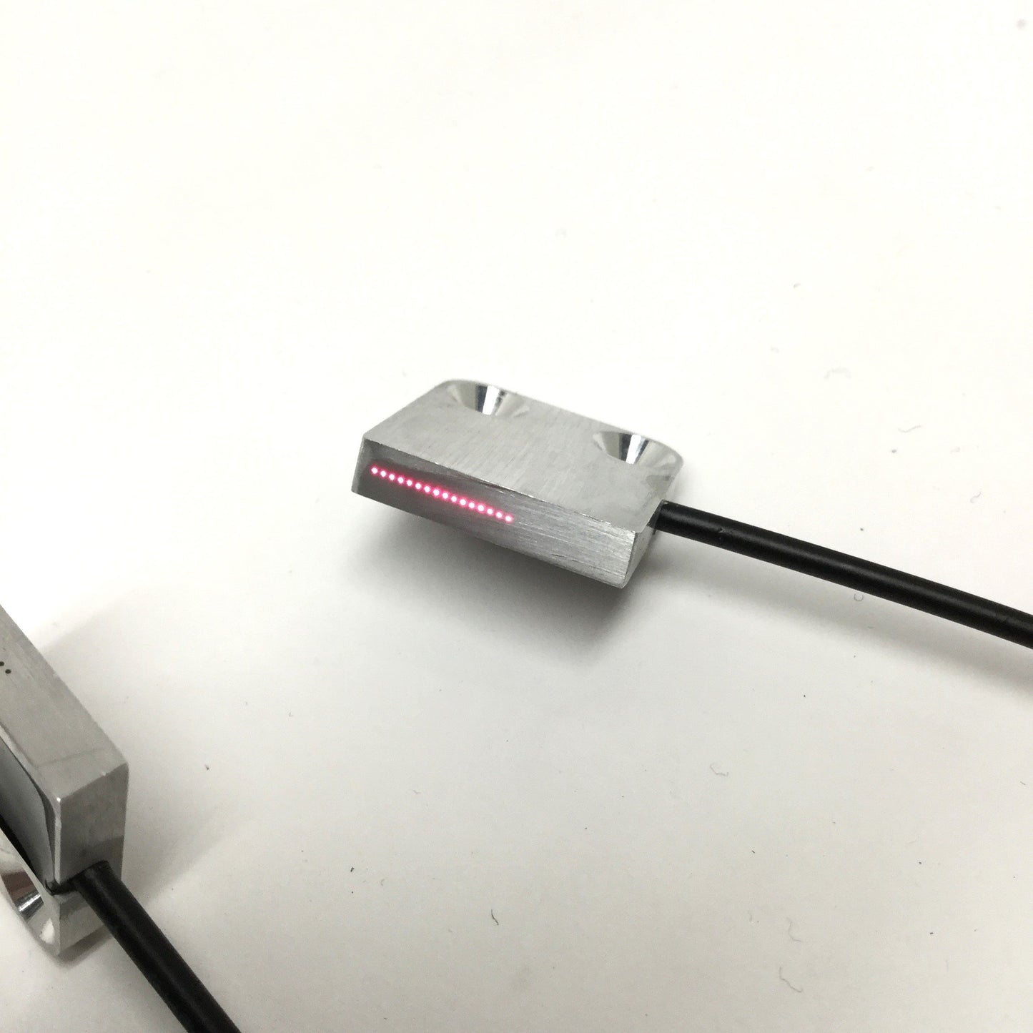 Used Pair of Banner PIRS1X166UM.4 Opposed Mode Plastic Fiber Optic Array 16 x 0.25mm