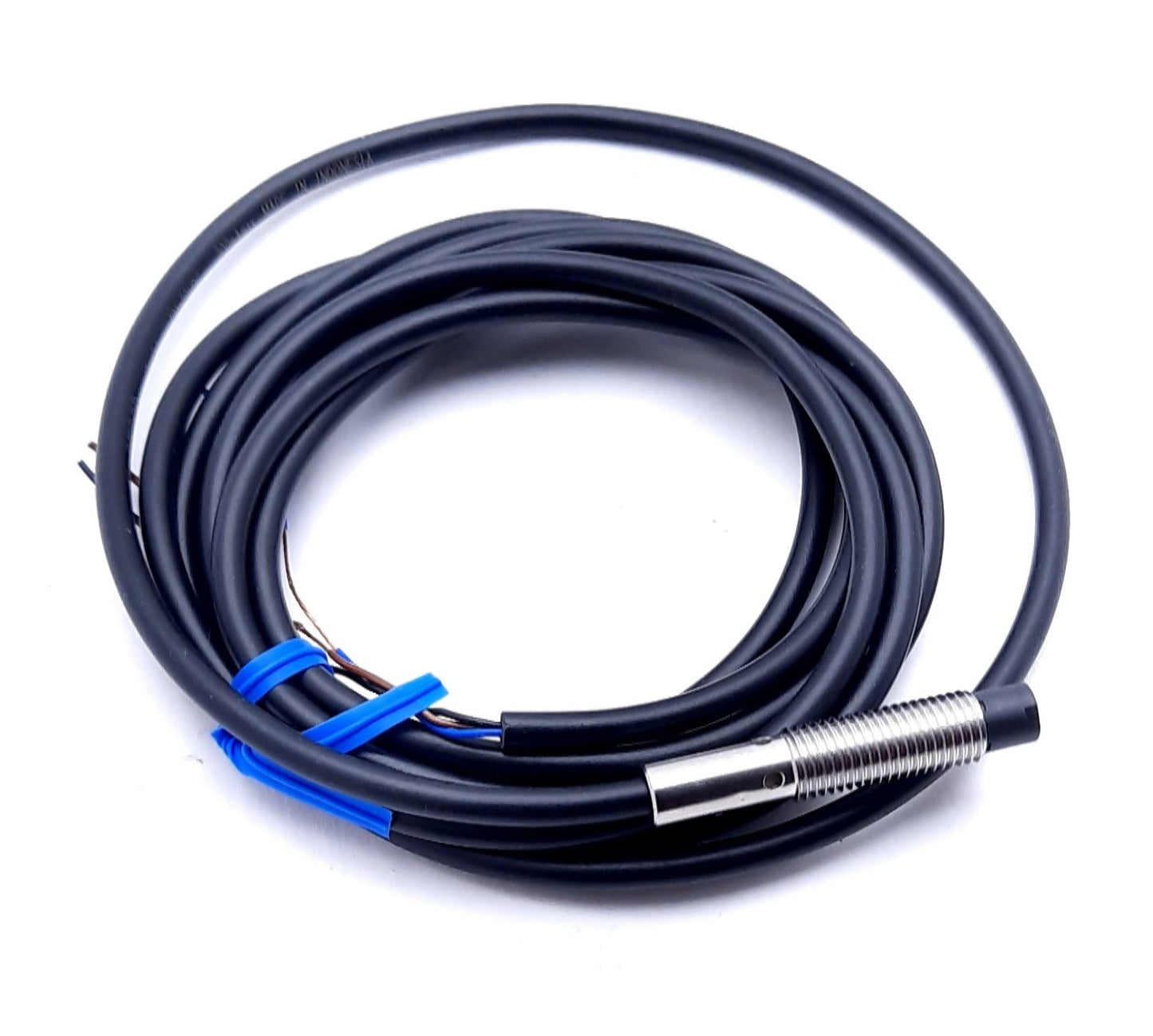 New Omron E2B-S08KN04-WP-B1 Proximity Sensor, 10-30V Supply, PNP-NO 3-Wire Output