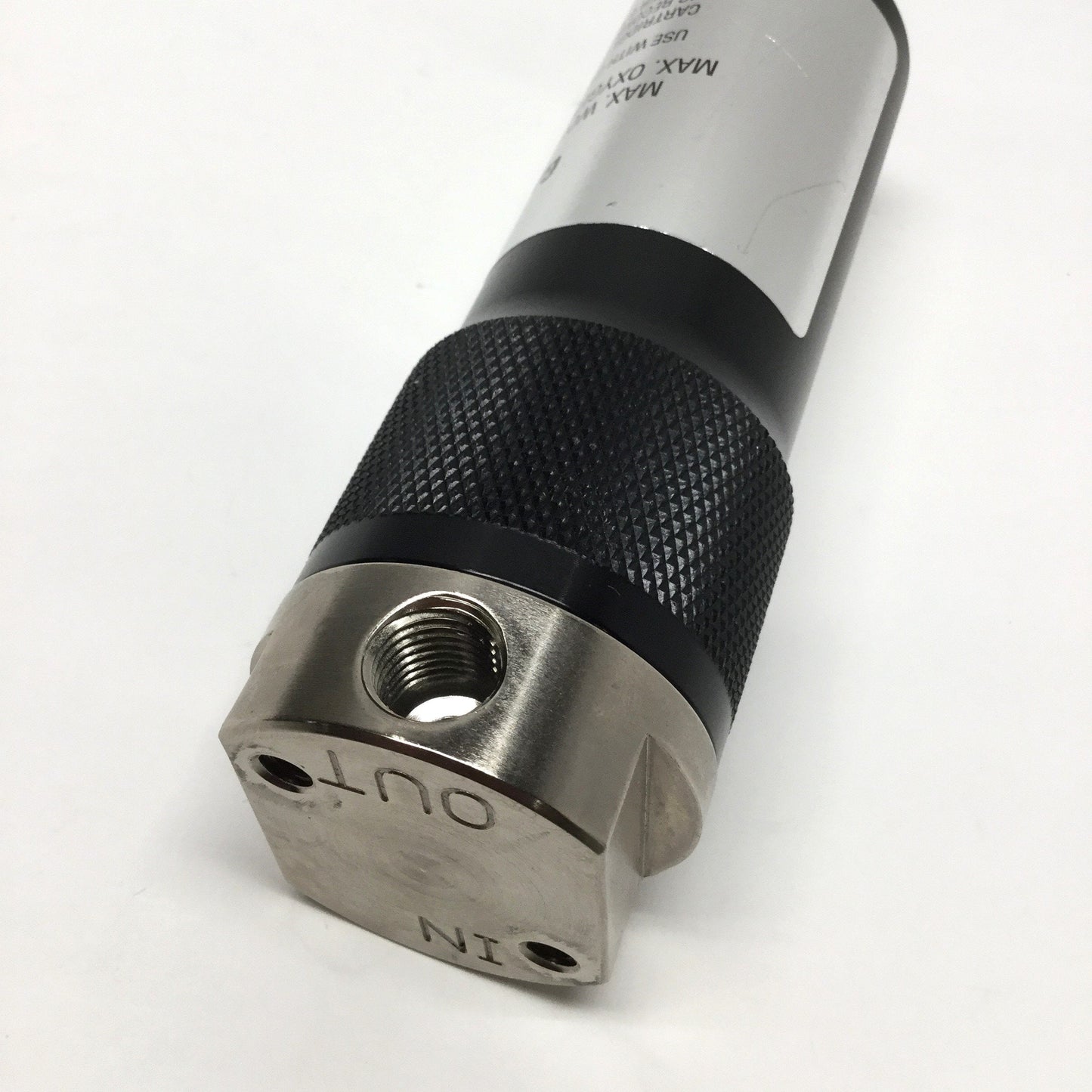 Used SGD Inc 8010 Replaceable Cartridge Gas Purifier 3000psi Max, 1/4" NPT Ports