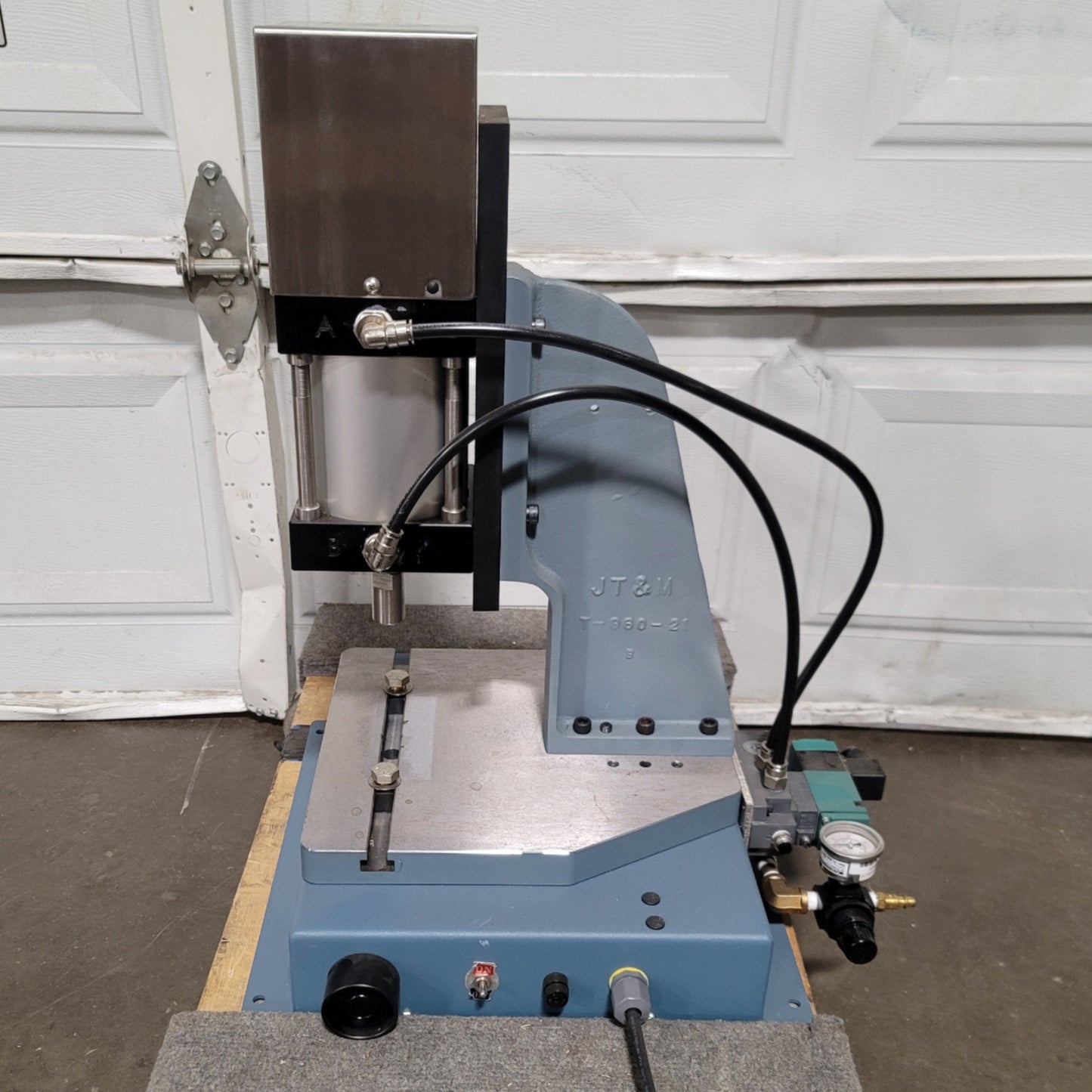 Used Janesville Tool & MFG A-3151 3/4 Ton Adjustable Precision Pneumatic Press