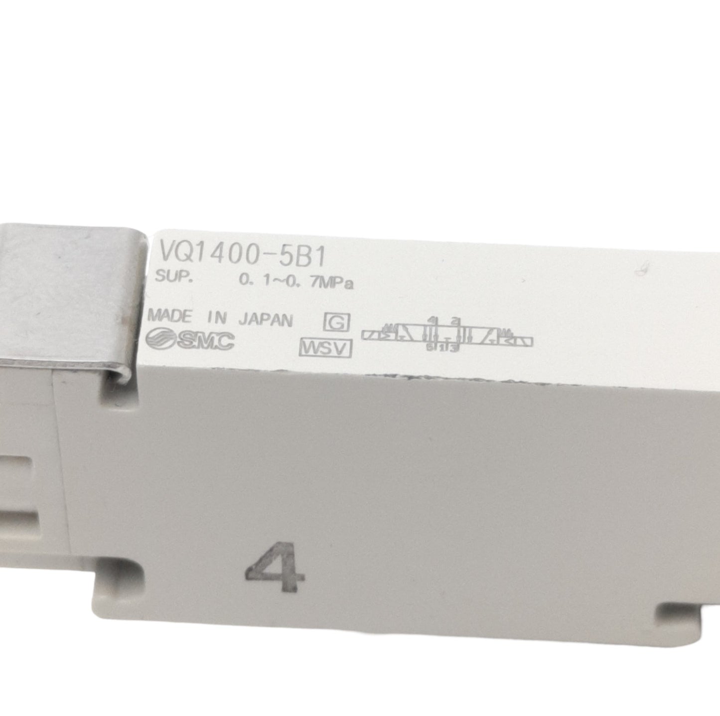 New – Open box SMC VQ1400-5B1 Plug-In Solenoid Valve 3-Pos Ex. Center 0.1 to 0.7MPa, 24VDC Coil