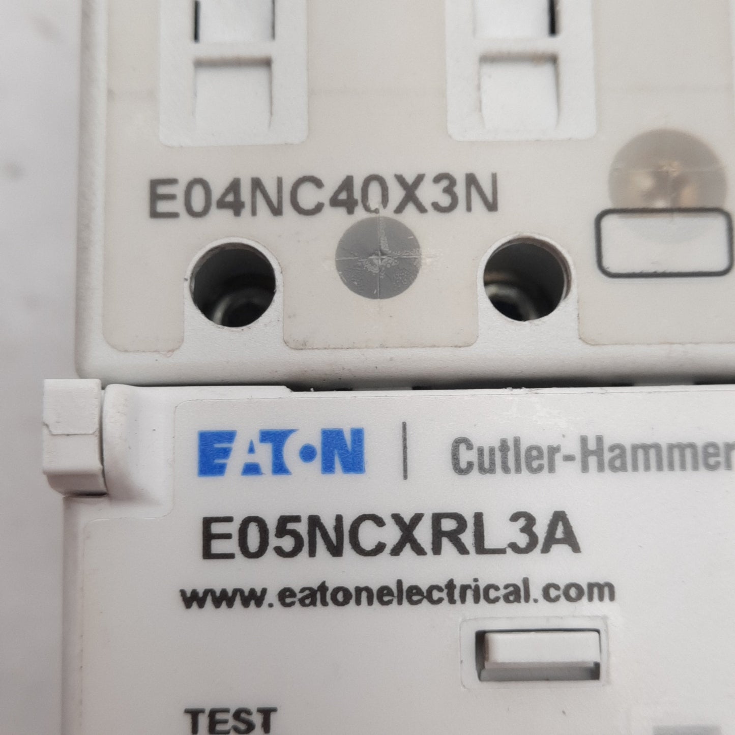 New – Open box Eaton E04NC40X3N Contactor 3-Pole 600VAC 40A w/ E05NCXRL3A 24VDC Overload Relay