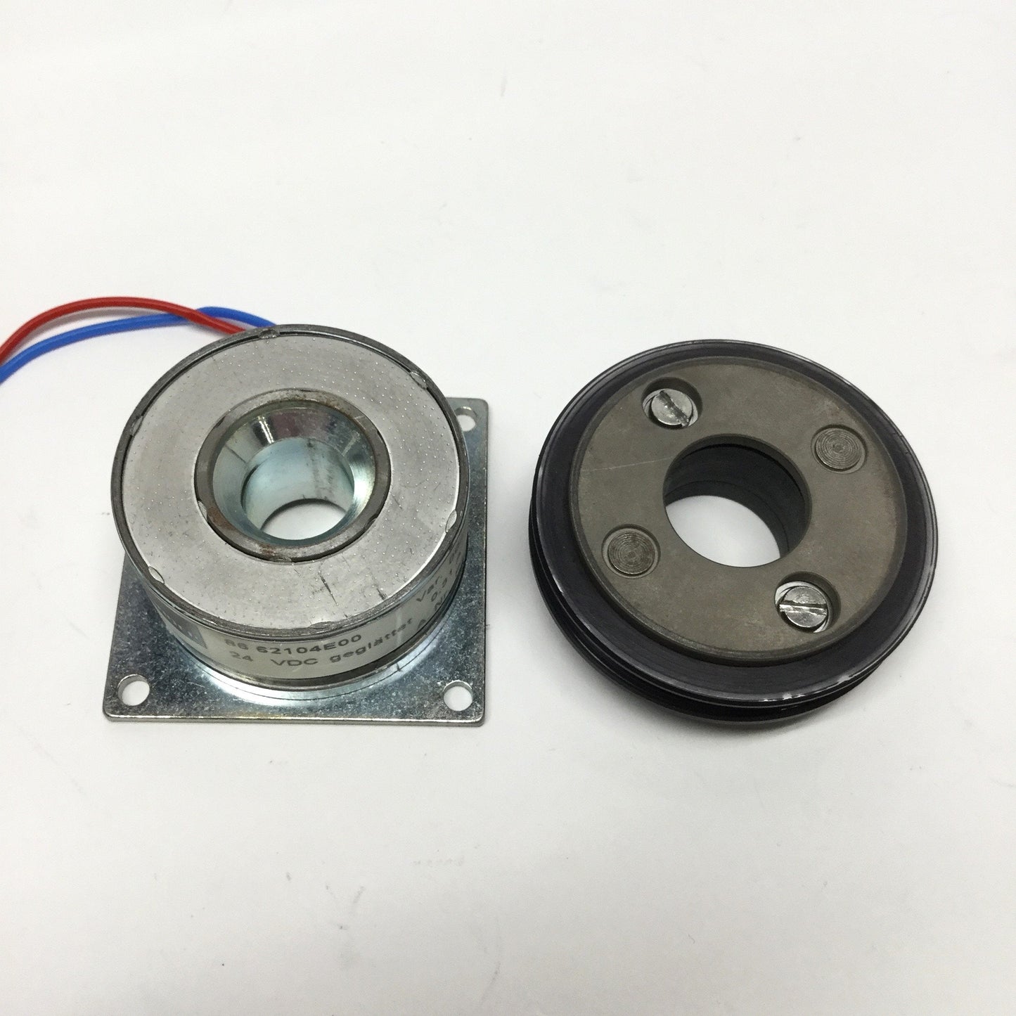 Used Binder 86 621 04E00 Electrically Released Brake 24VDC 1.2Nm Transmissible Torque