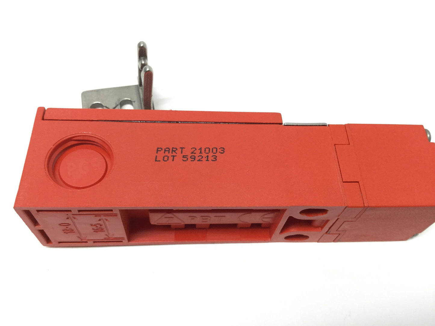 Used Guardmaster 21003 Cadet Door Interlock Safety Switch 5A 500VAC 1NO-1NC w/Key