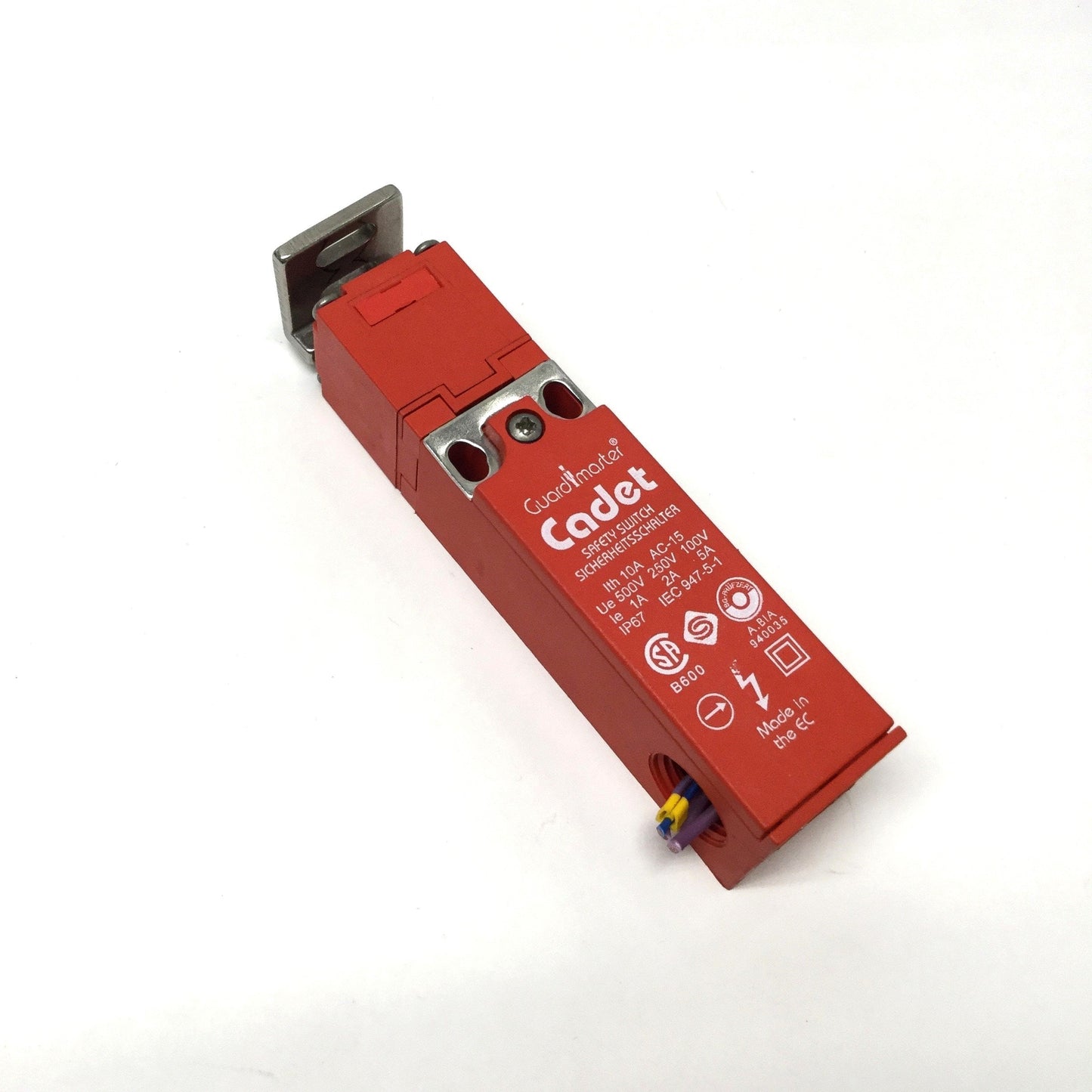 Used Guardmaster 21003 Cadet Door Interlock Safety Switch 5A 500VAC 1NO-1NC w/Key