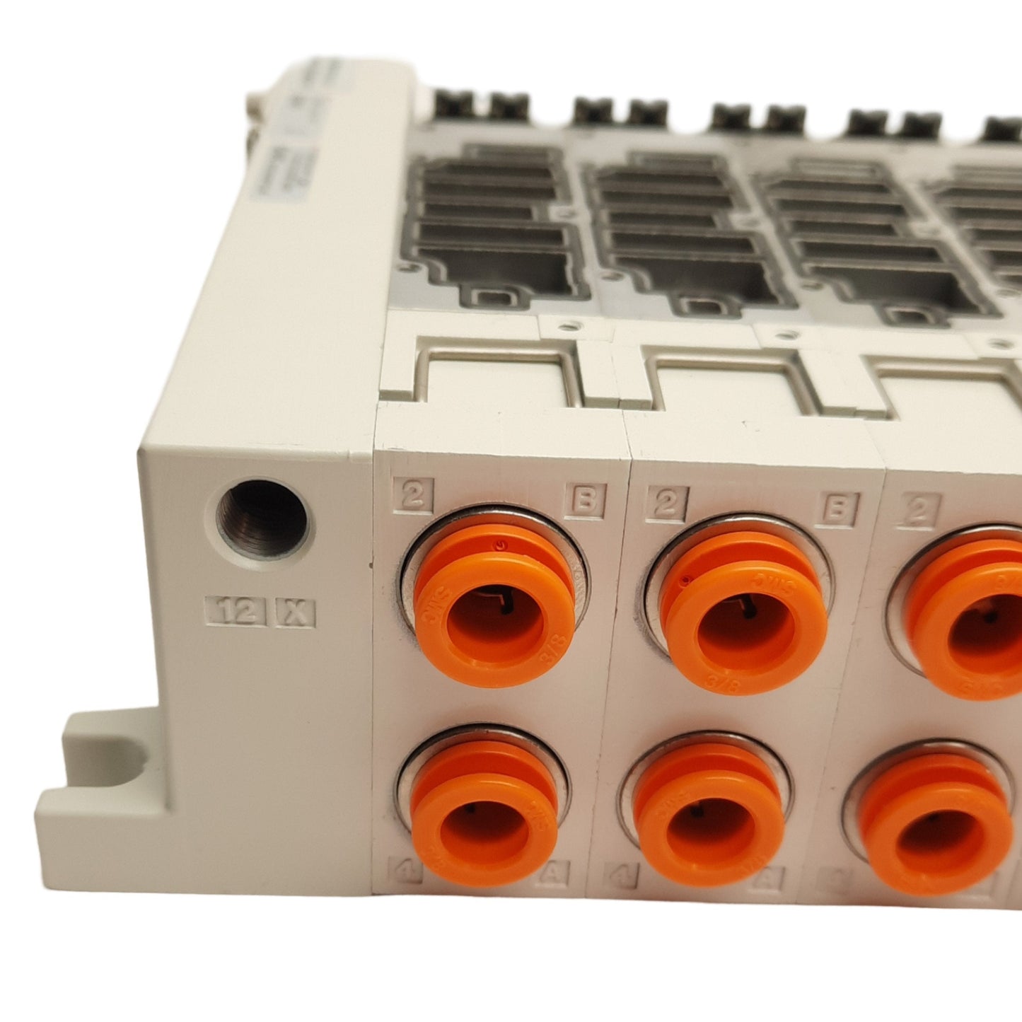 New SMC VV5Q41-12N11TFD0 Manifold 12-Stations, Plug-in DB25M, 3/8in One Touch