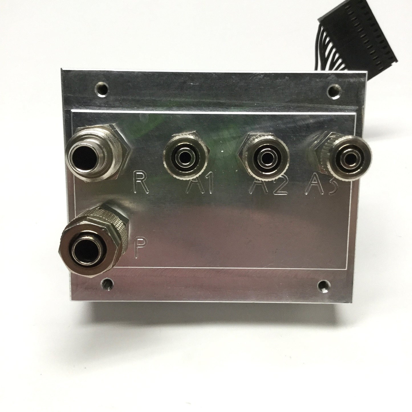 Used Staiger MA 720-004 6-Fold Manifold of Solenoid Valves, 2-Way NC, 24VDC, 0-8bar