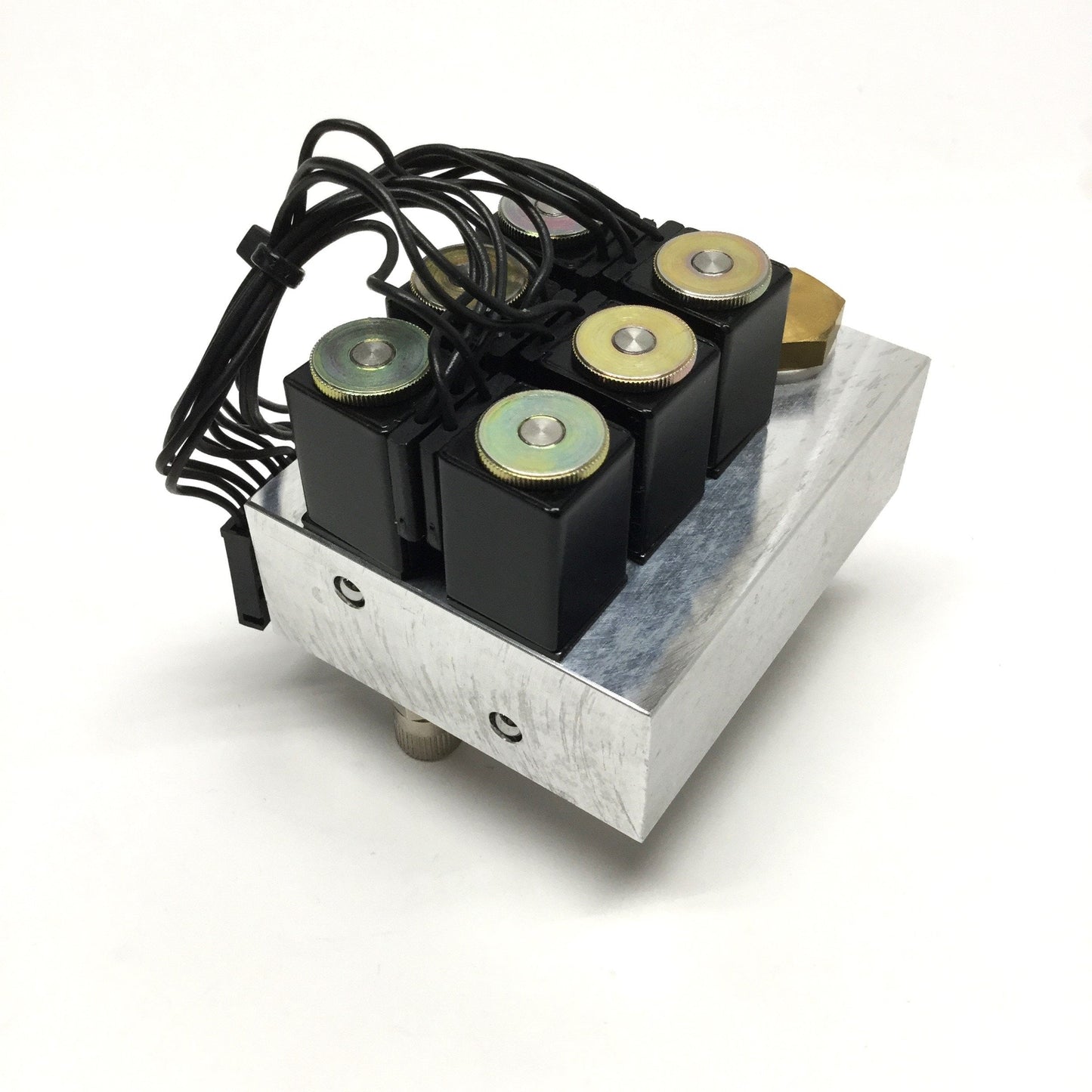 Used Staiger MA 720-004 6-Fold Manifold of Solenoid Valves, 2-Way NC, 24VDC, 0-8bar