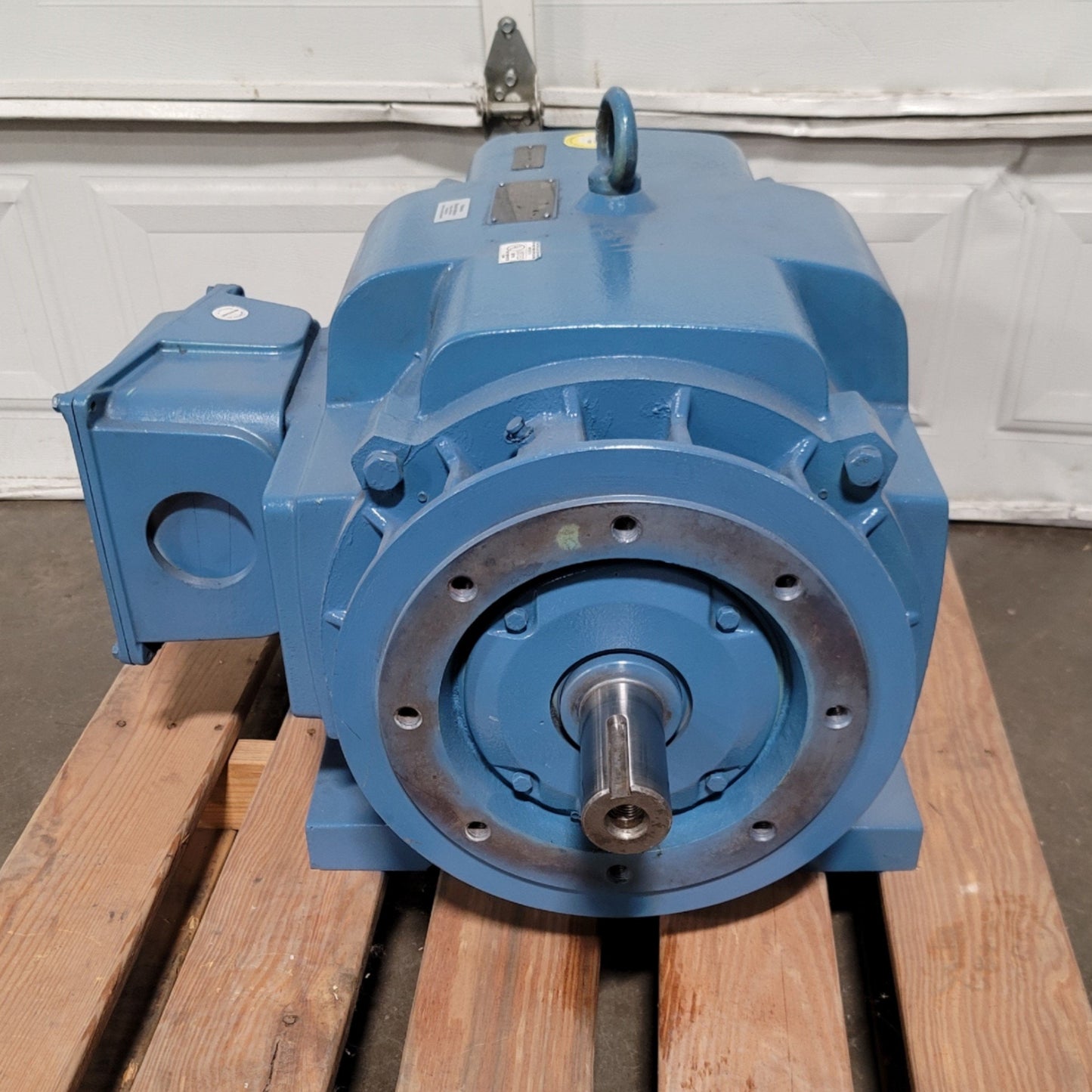 New – Open box WEG 1001712636 Industrial AC Motor 100HP, 404/5TSC, 1780RPM, 200VAC 3PH 265A