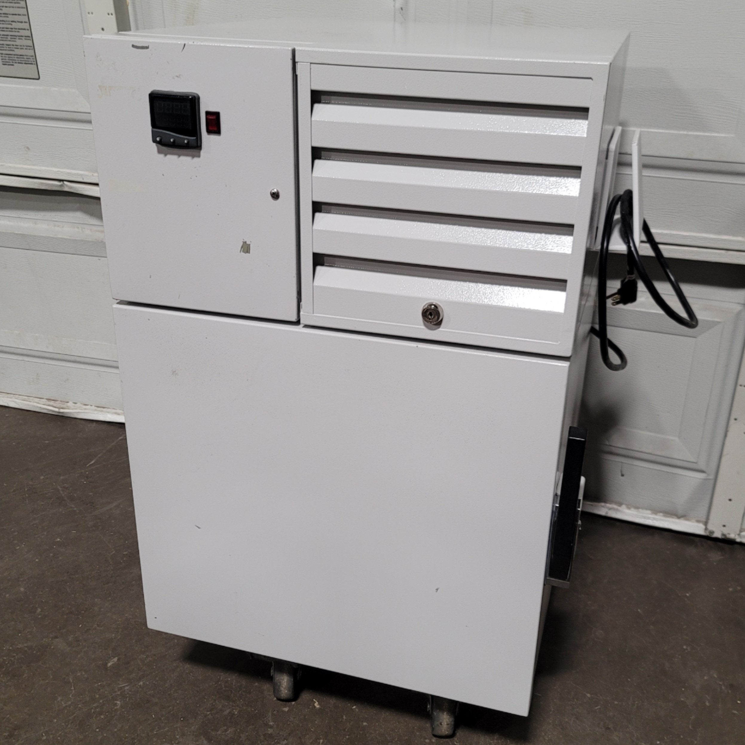 ScienTemp Model 45-01A Super Cold Benchtop Lab Freezer 32°F To -50°F ...