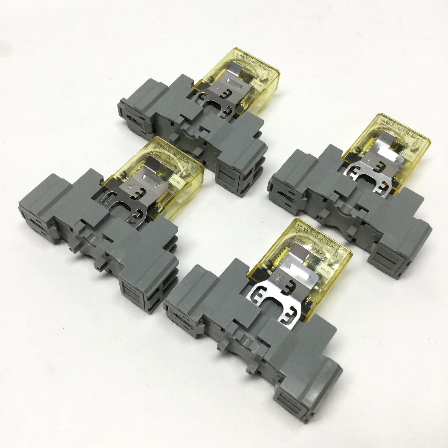 Used Lot of 4 Idec RY2S-UL Ice Cube Control Relays 3A DPDT, 24VDC Coil w/Socket Bases